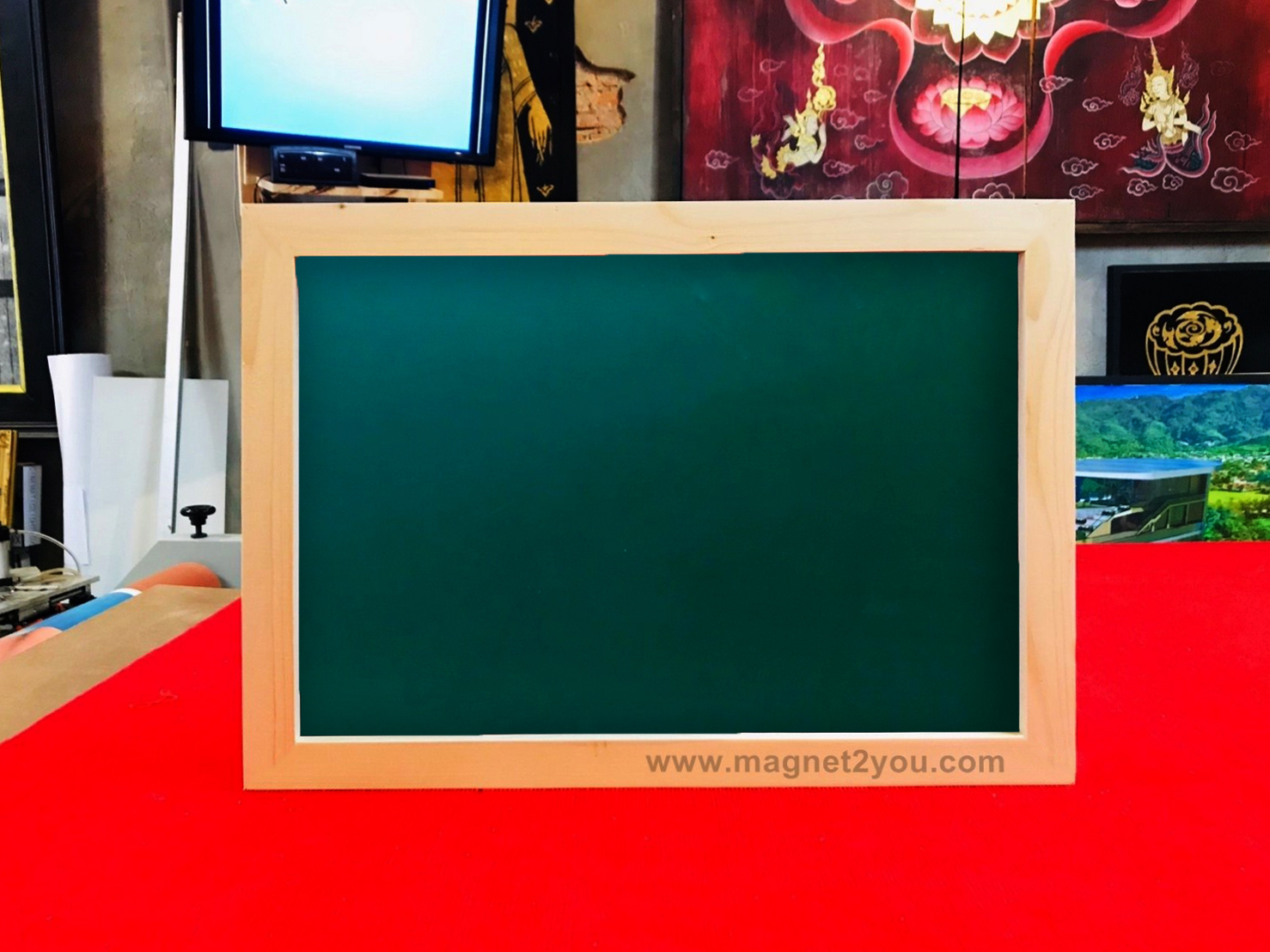 กระดานเขียวแม่เหล็ก 50x70 ติดผนังเลือกสีกรอบได้