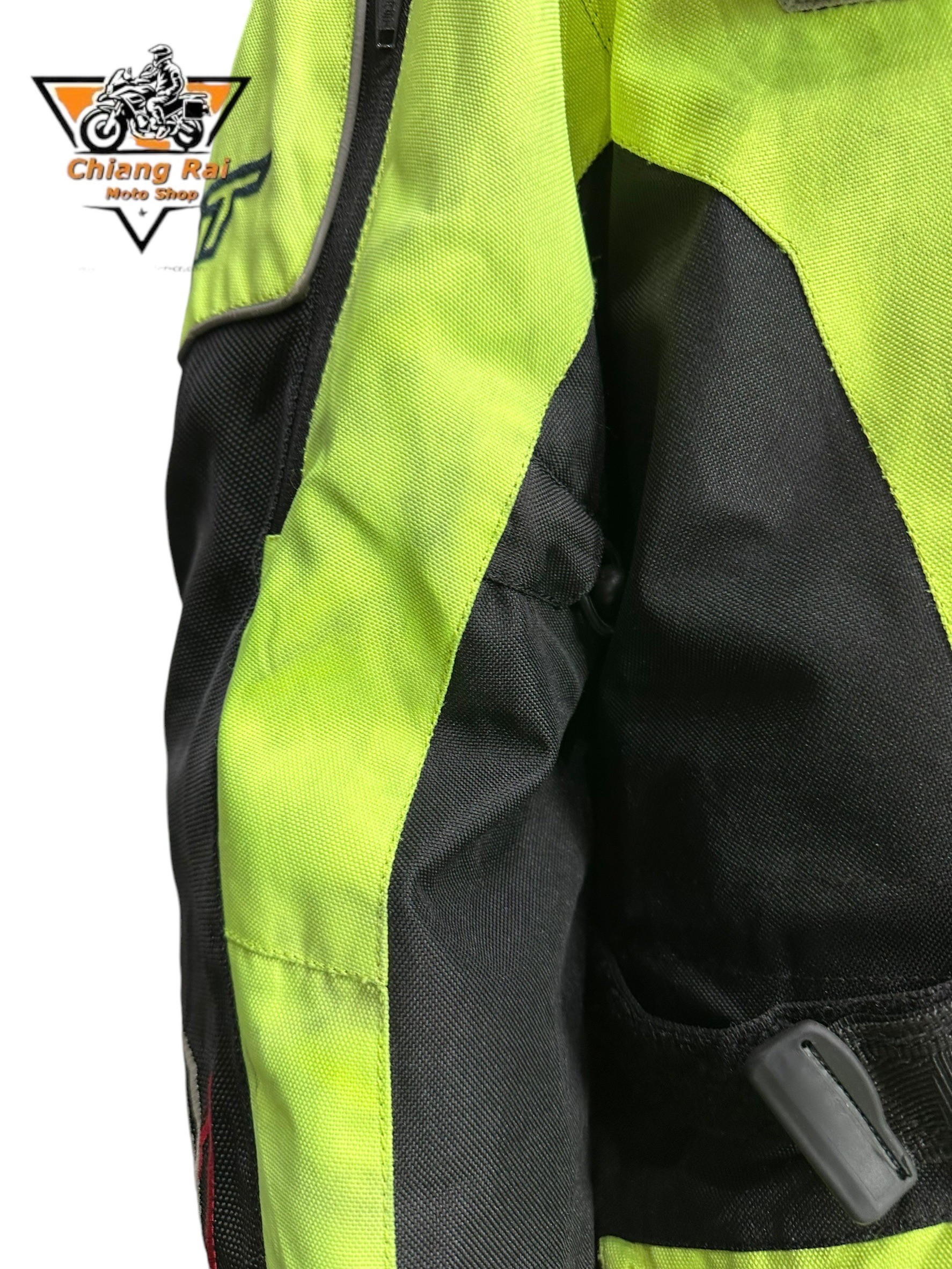 เสื้อขี่มอเตอร์ไซด์( มือสอง) RCTA 676 อก 50" ยาว 28"(XL) **RST**