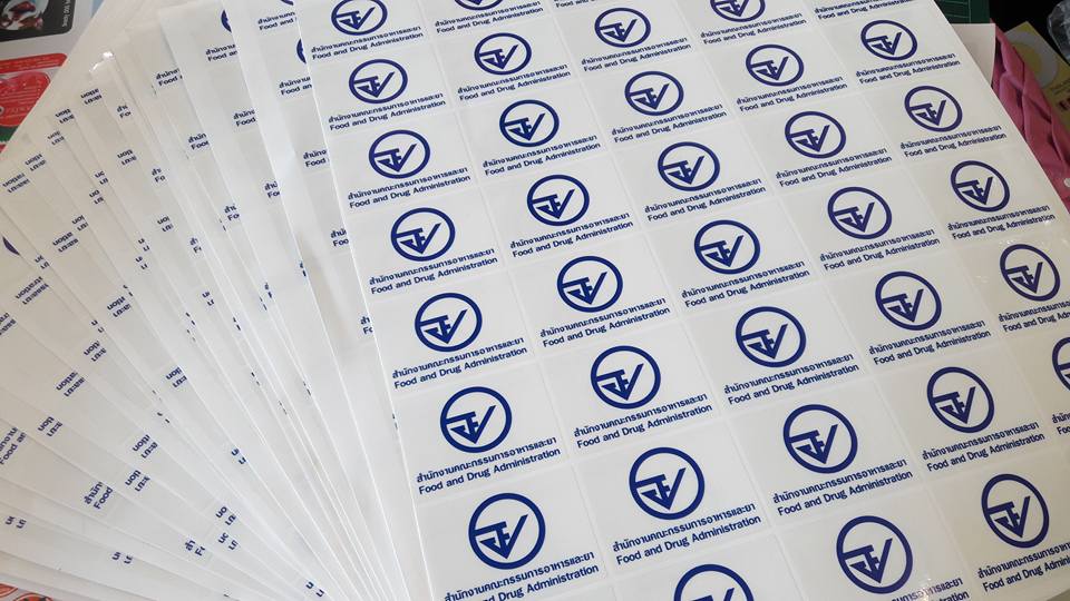 ฉลากสินค้าสติ๊กเกอร์พีวีซี (PVCขาว)