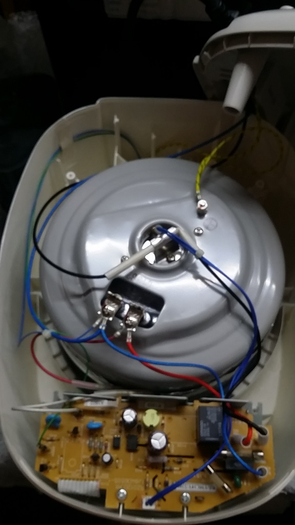 ซ่อมหม้อหุงข้าว ยี่ห้อ HITACHI รุ่น RZ-VMC10 อาการเปิดไม่ติดเครื่องไม่ทำงาน