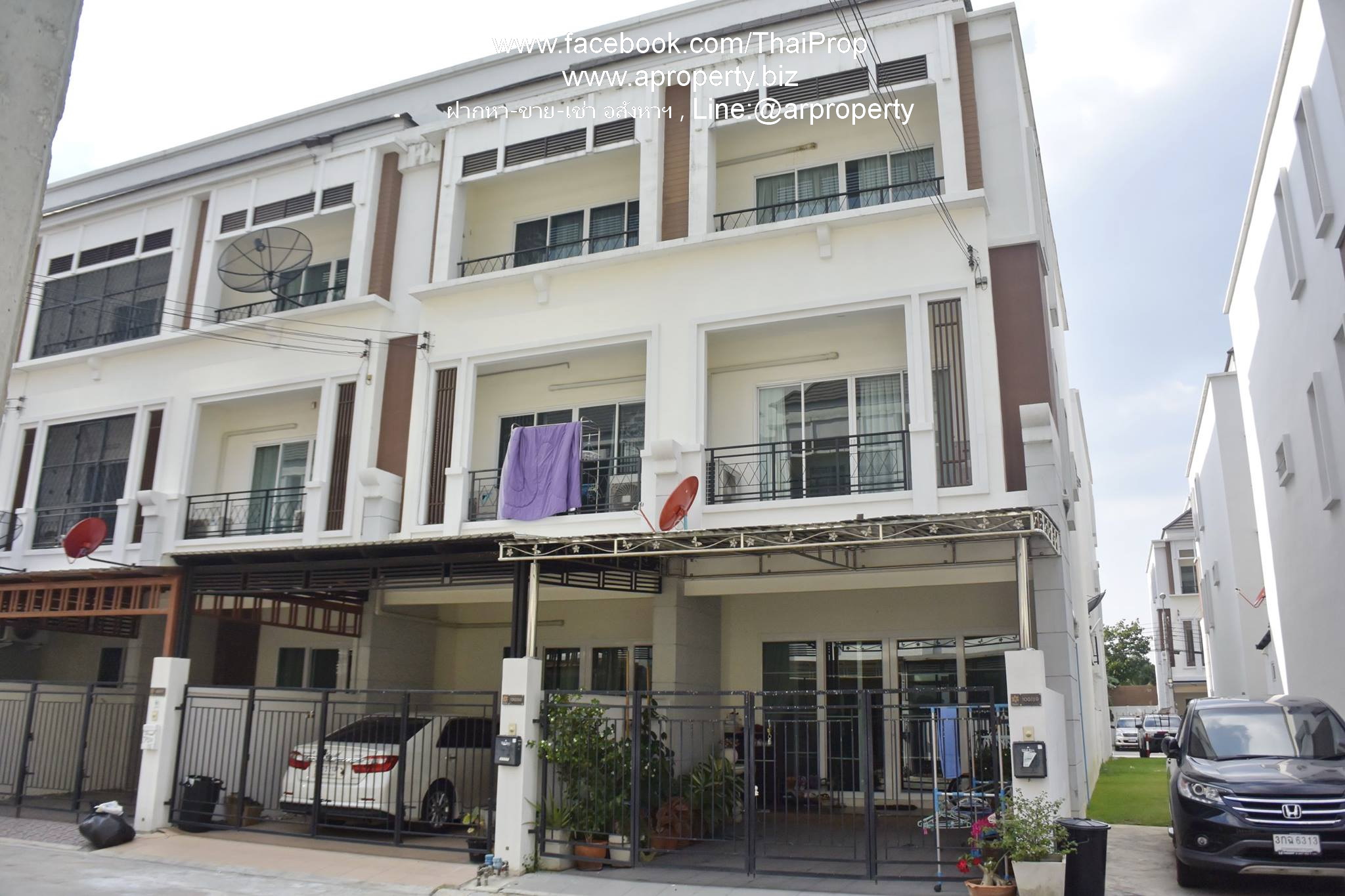 ขาย ทาว์นโฮมหลังมุม ติดถนนใหญ่ พระราม5-นครอินทร์