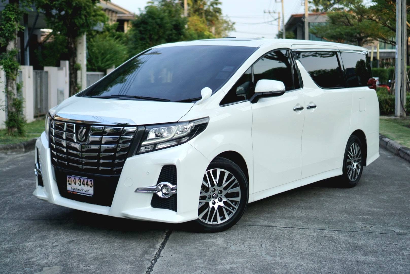 Toyota Alphard Sc ปี 2016