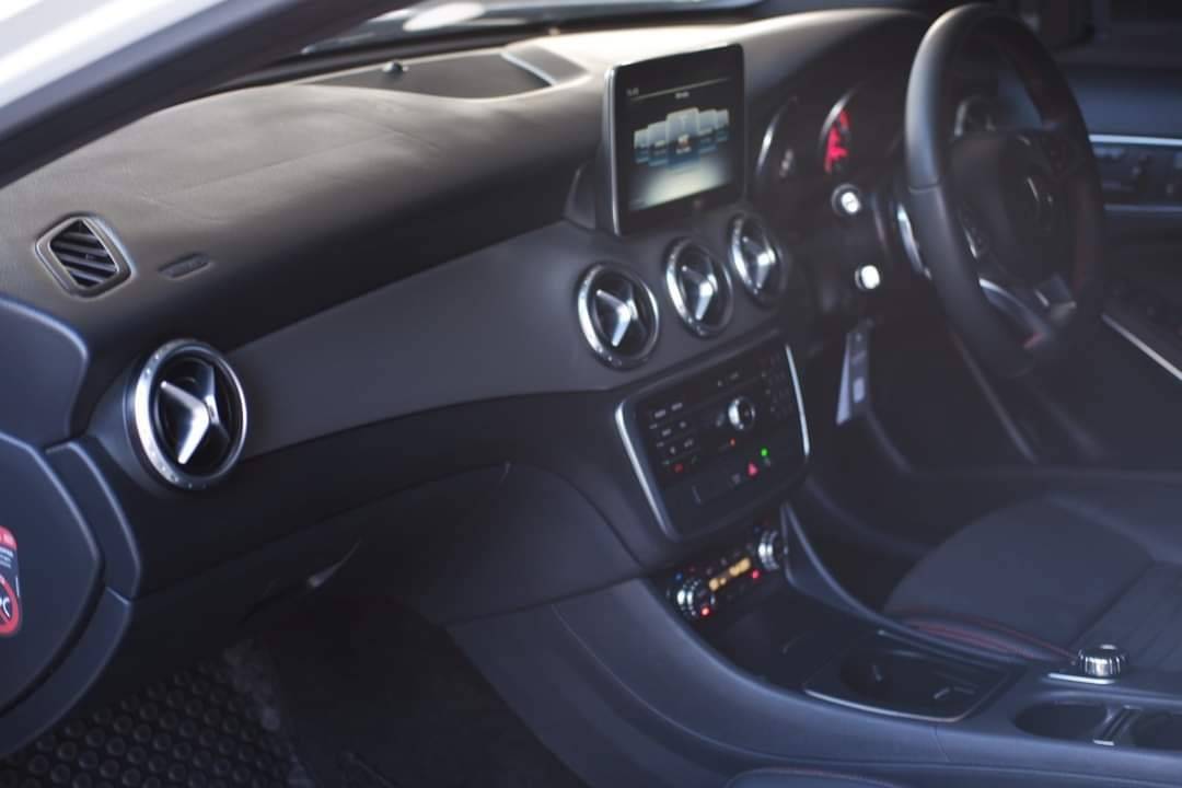 Mercedes-Benz GLA 250 AMG Dynamic ปี 2017
