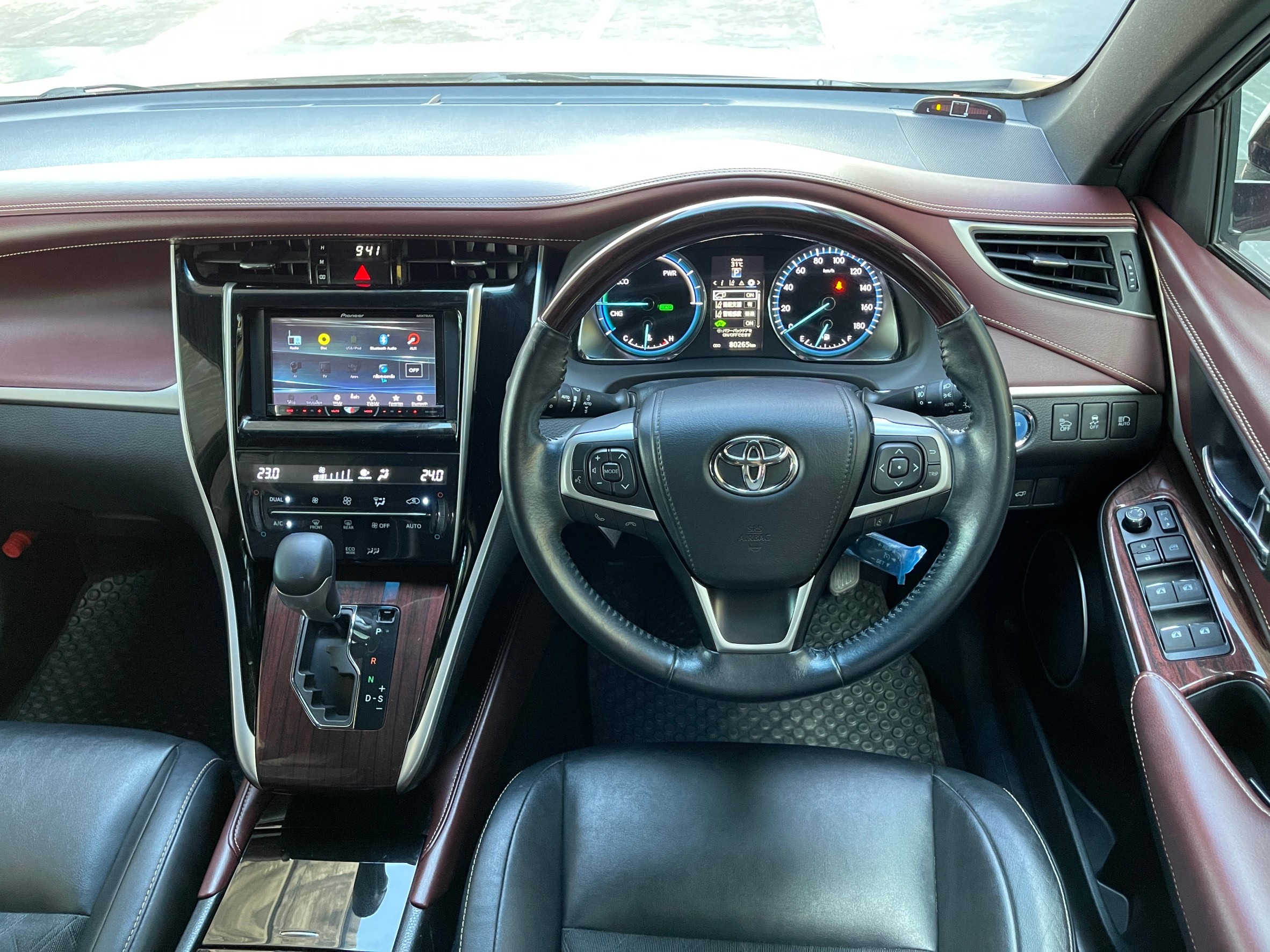 Toyota Harrier 2.5 Hybrid ปี 2015