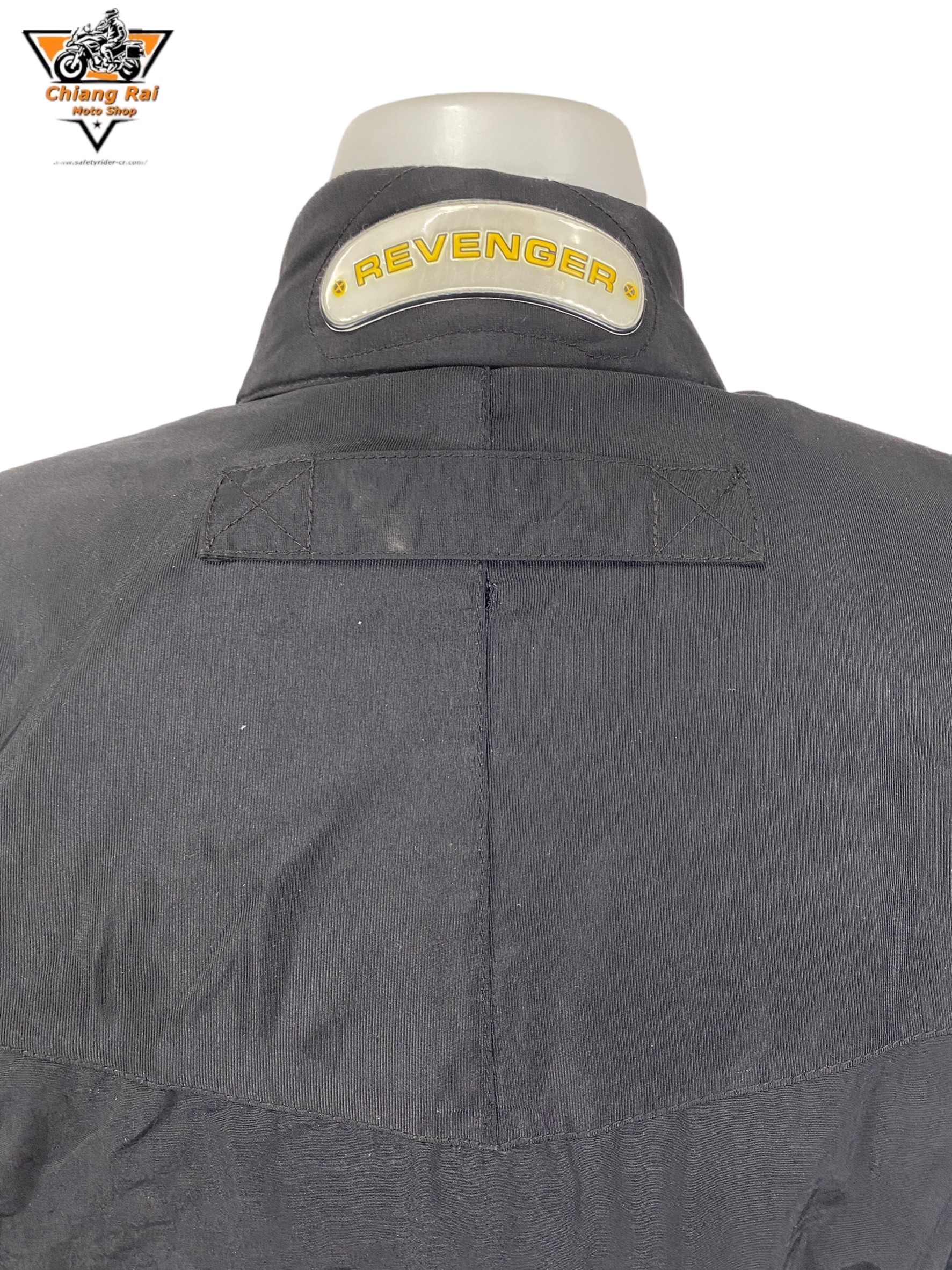 เสื้อขี่มอเตอร์ไซด์( มือสอง) RCTA 460 อก 50 " ยาว 28 "(XL) ยี่ห้อ**REVENGER**