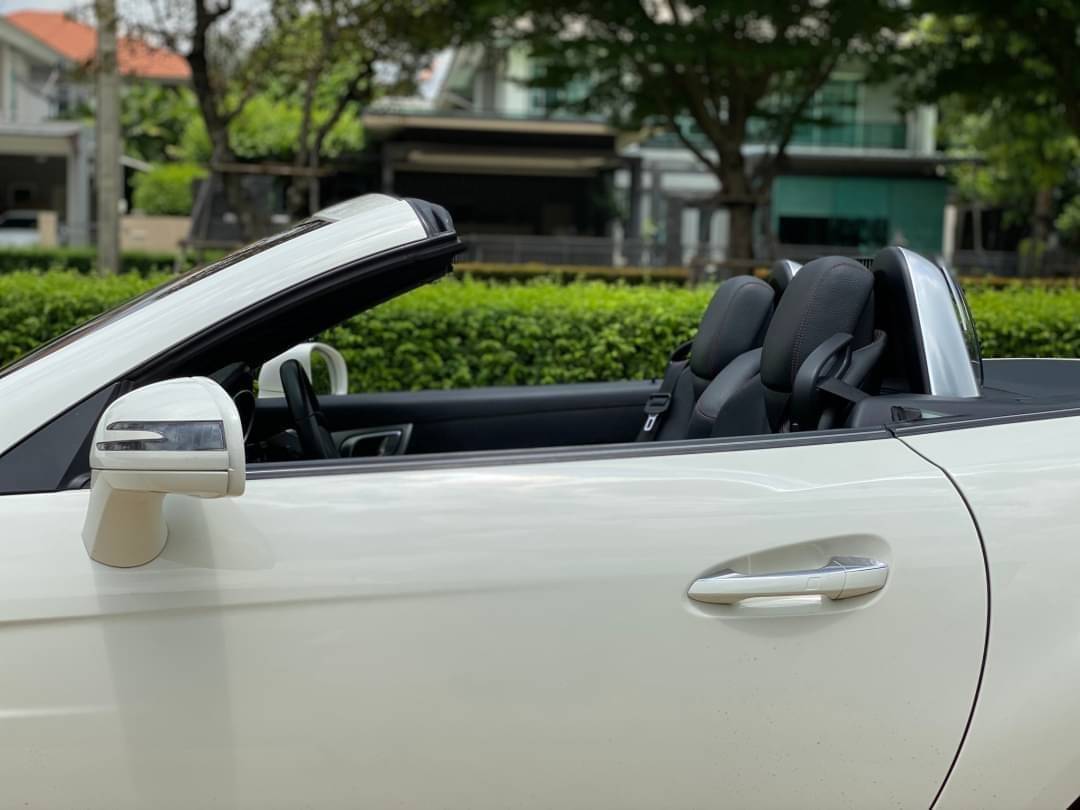 Mercedes BENZ SLK200 AMG ปี2012 จดปี 2013