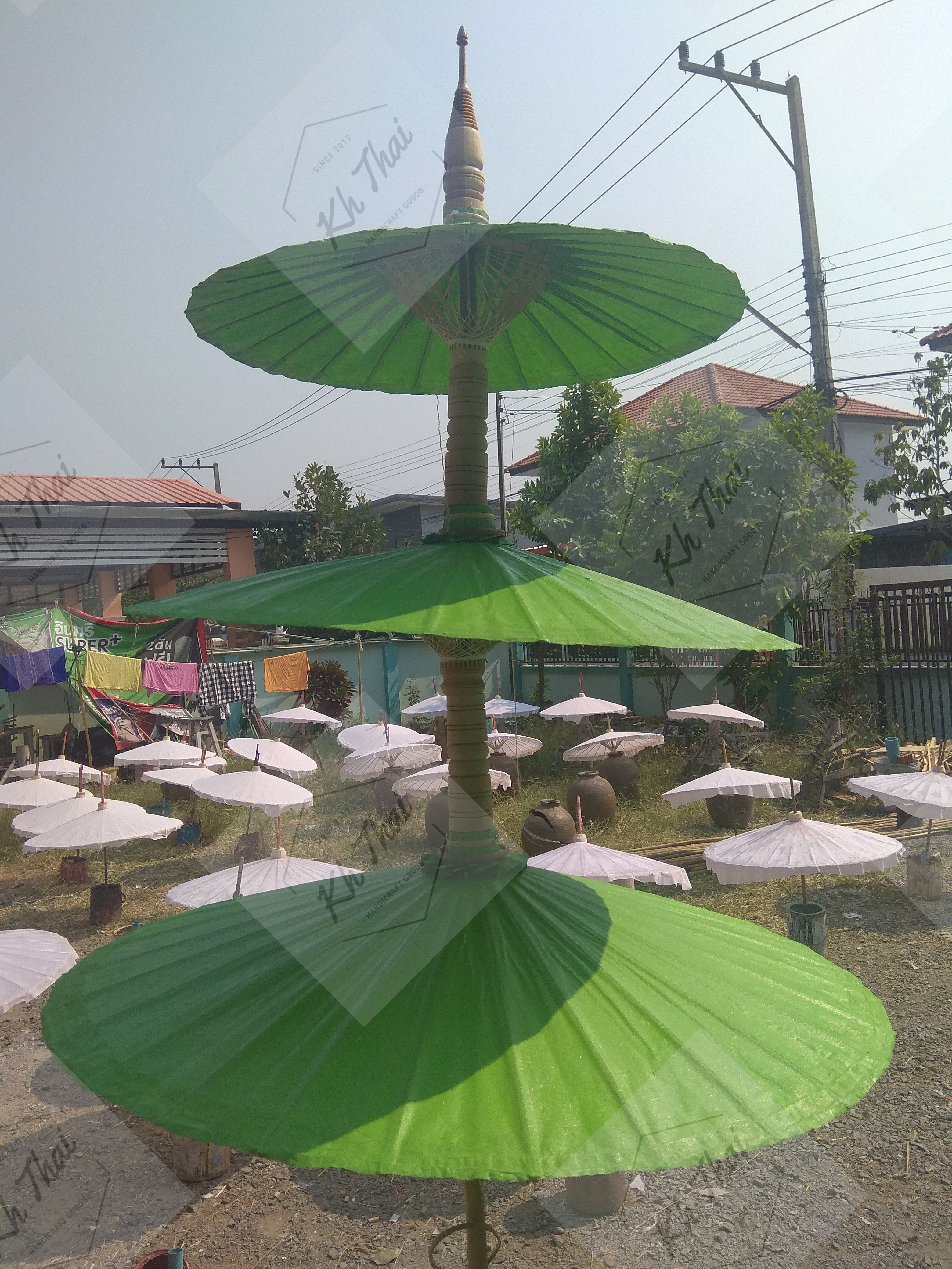 ร่มชั้นผ้าน้ำมัน สีเขียวมะนาว ขนาด 12 14 17 ตามลำดับ พร้อมขาตั้ง ใช้งานได้ทันที