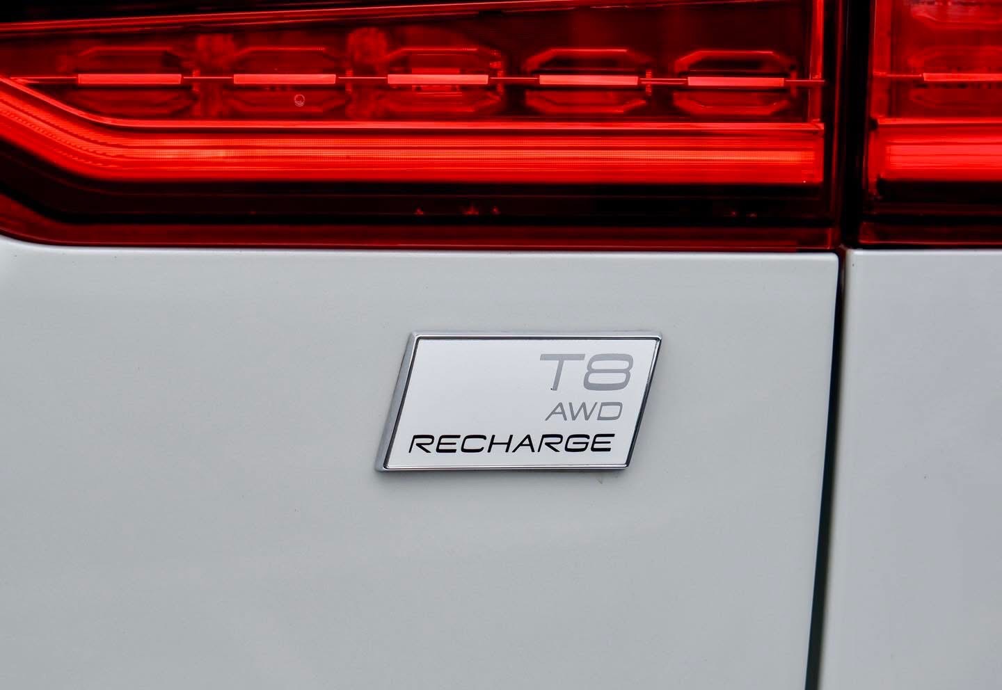 Volvo V60 T8 Plug-in Hybrid Inscription ปี 2021