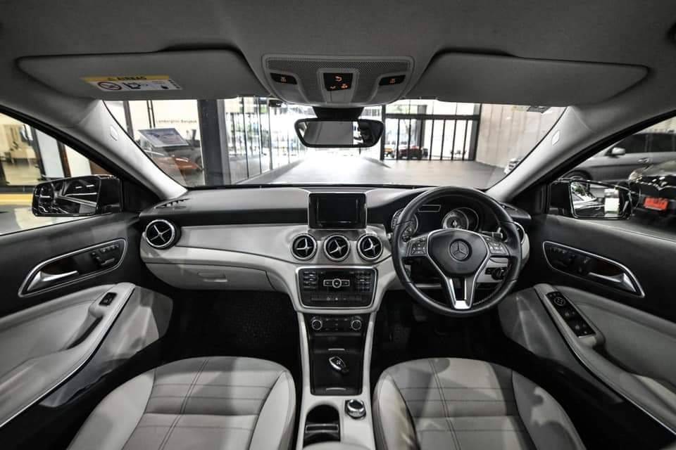 Mercedes BENZ GLA 200 Urban ตัว CBU ประกอบนอก ปี 2015