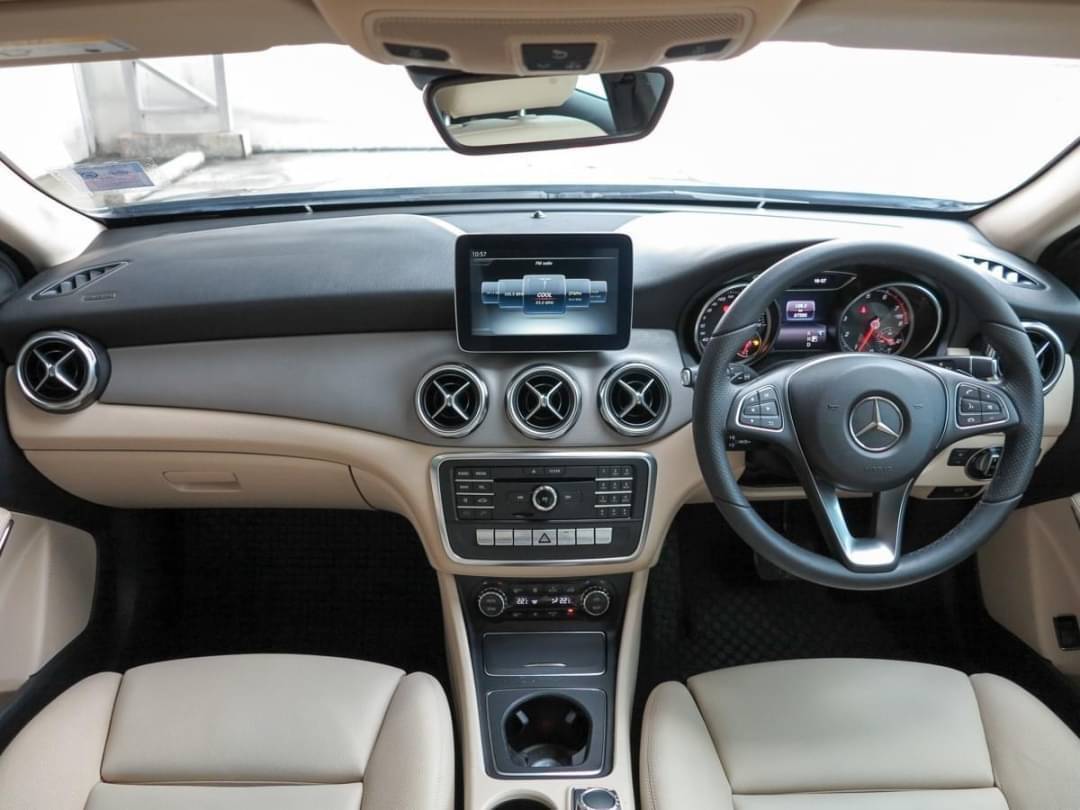 MERCEDES BENZ GLA 200 URBAN Facelift ปี 2017