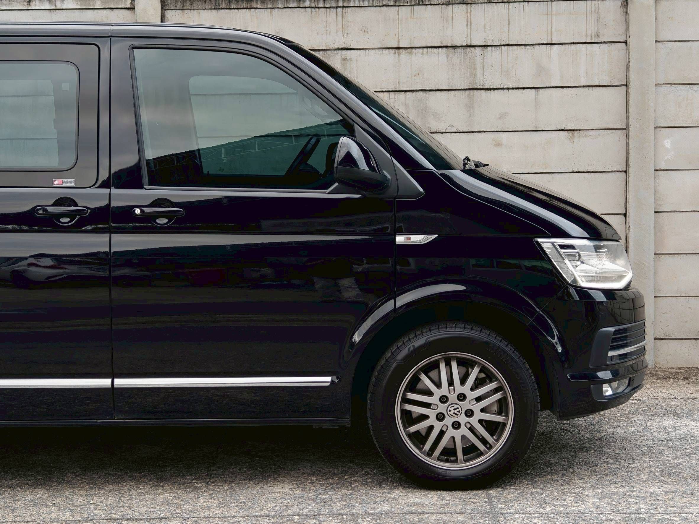Volk Caravelle Comfortline ii T6 ปี 2018