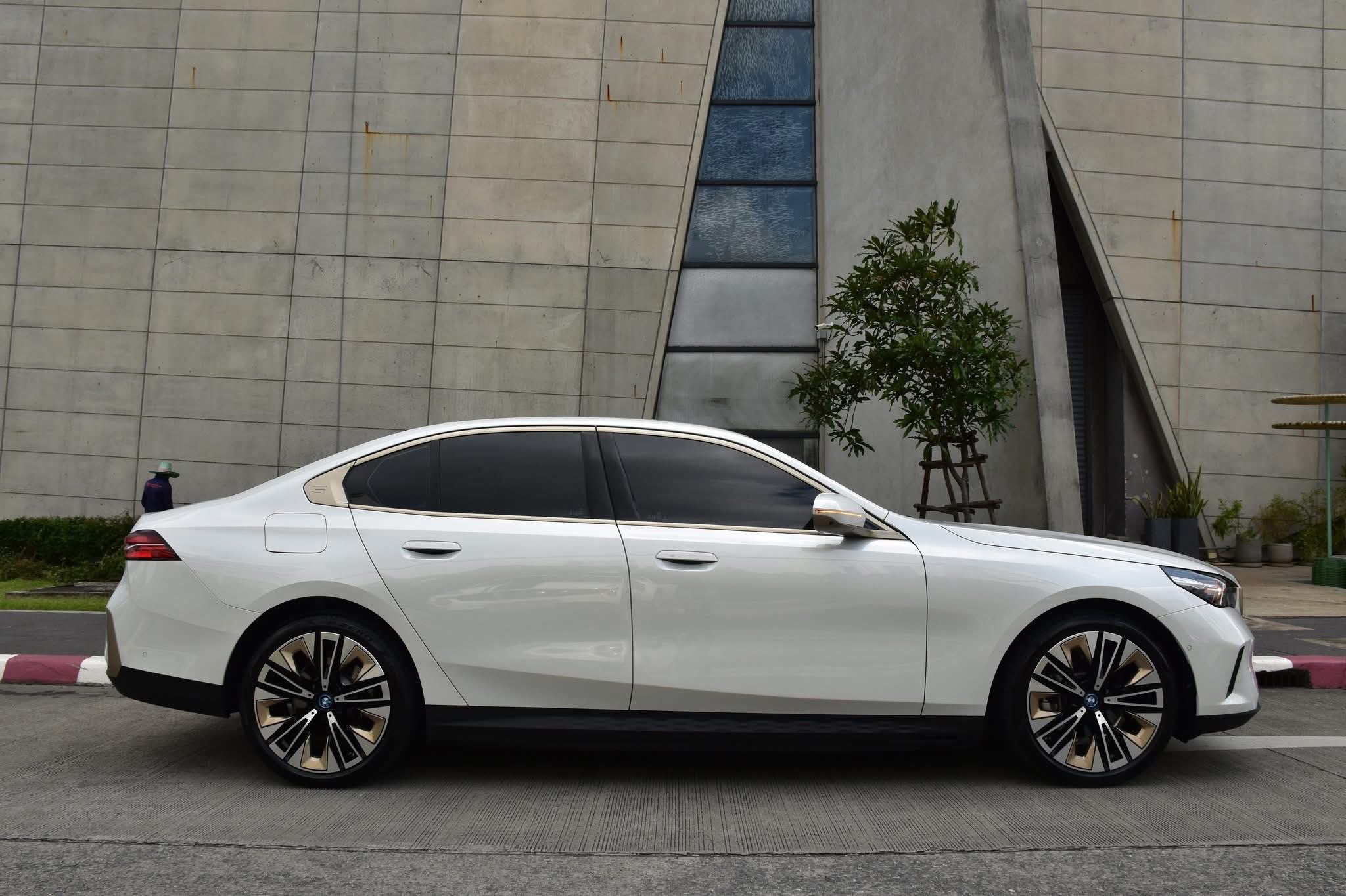 BMW 530e Inspiring G60 ปี2025