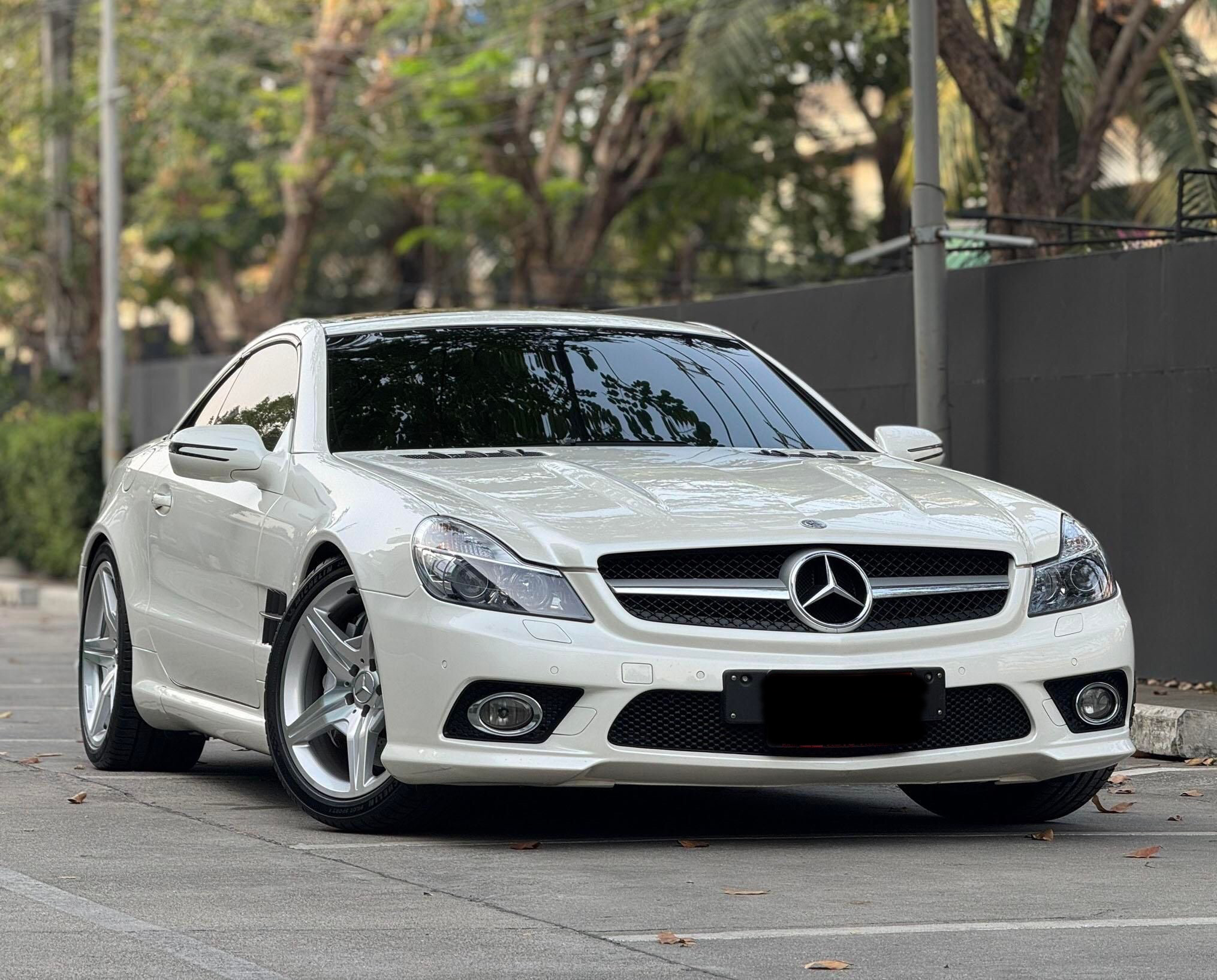 Mercedes-Benz SL300 3.0 R230 Convertible สีขาว ปี2011