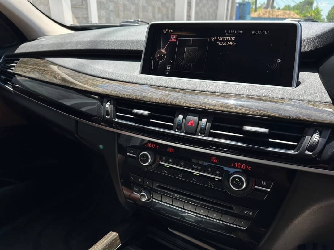 Bmw X5 sDrive25d F15 Pure Experience ปี 2015