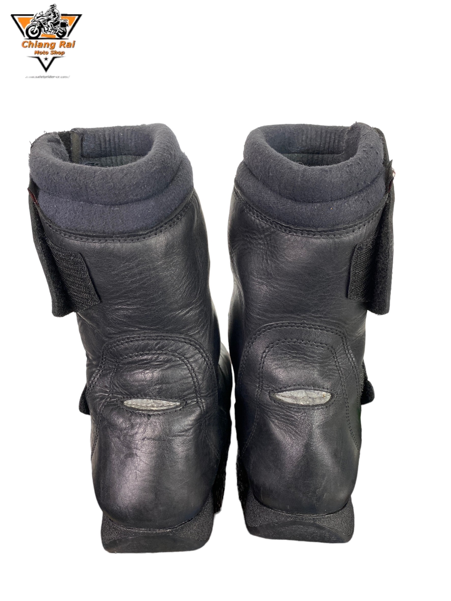 รองเท้าขี่มอเตอร์ไซด์( มือสอง) RCBS-174 Size ขนาดจากป้าย 41:EUR / 7:UK / 25.4:Cm.(VENDRAMINI)