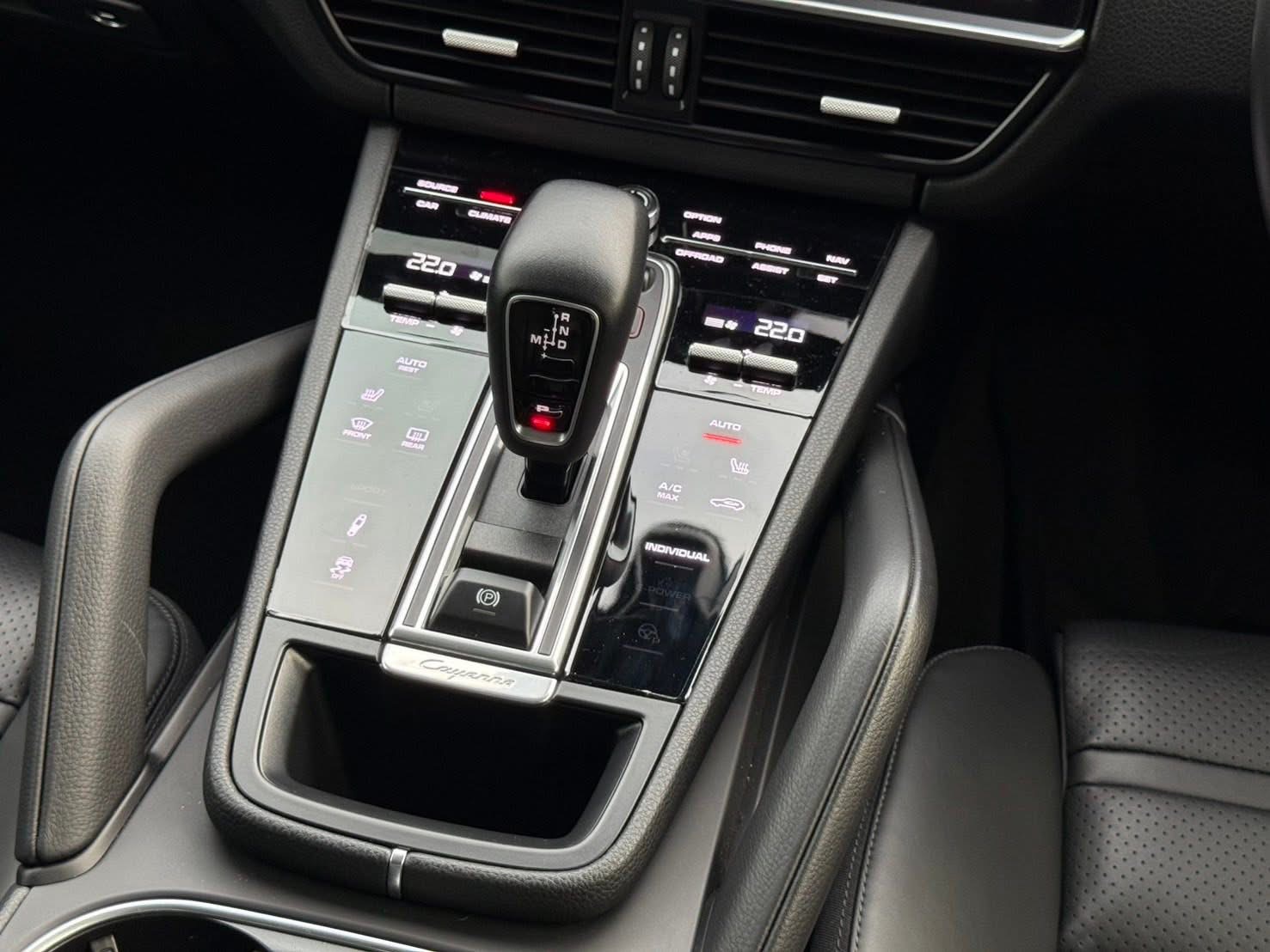Porsche Cayenne E-Hybrid ปี 2018