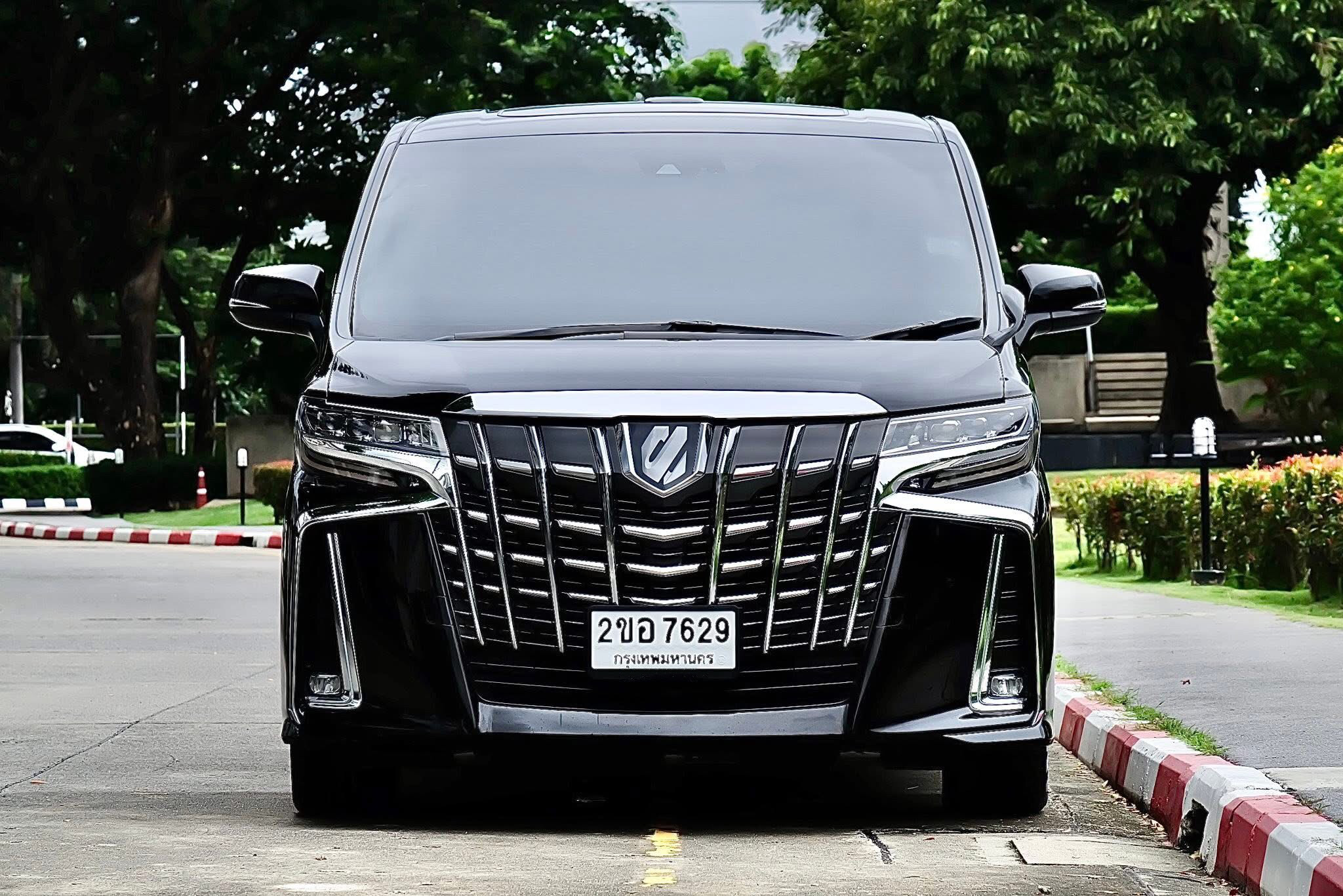 Toyota Alphard 2.5 SC Package ปี 2019
