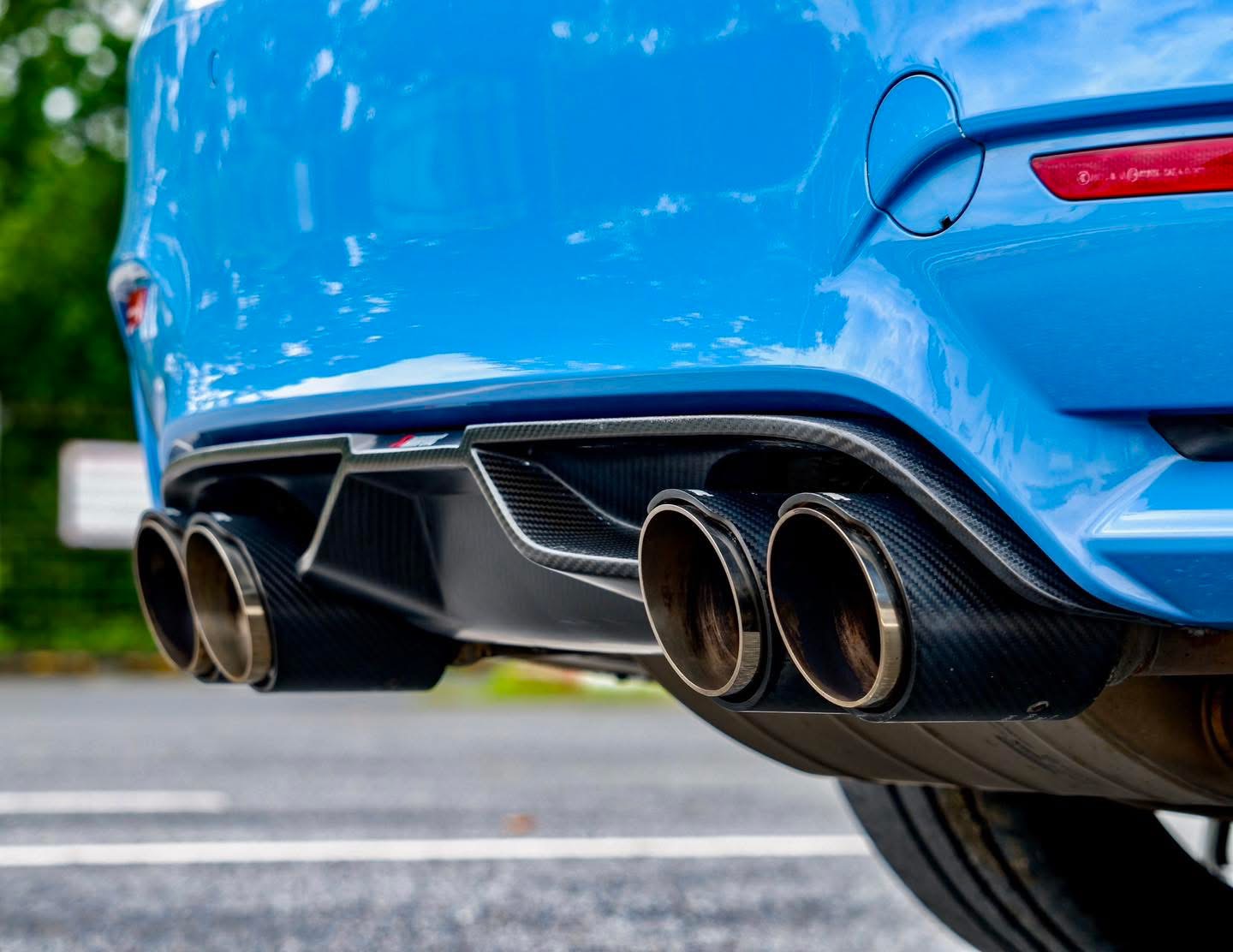 BMW F82 M4 Coupe Yas Marina Blue ปี 2015