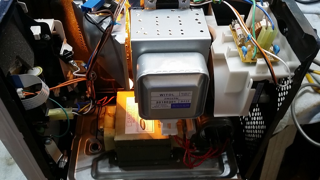 ซ่อมไมโครเวฟ ยี่ห้อ SAMSUNG รุ่น MS23K3513AW อาการเปิดติดแต่ไม่ร้อน