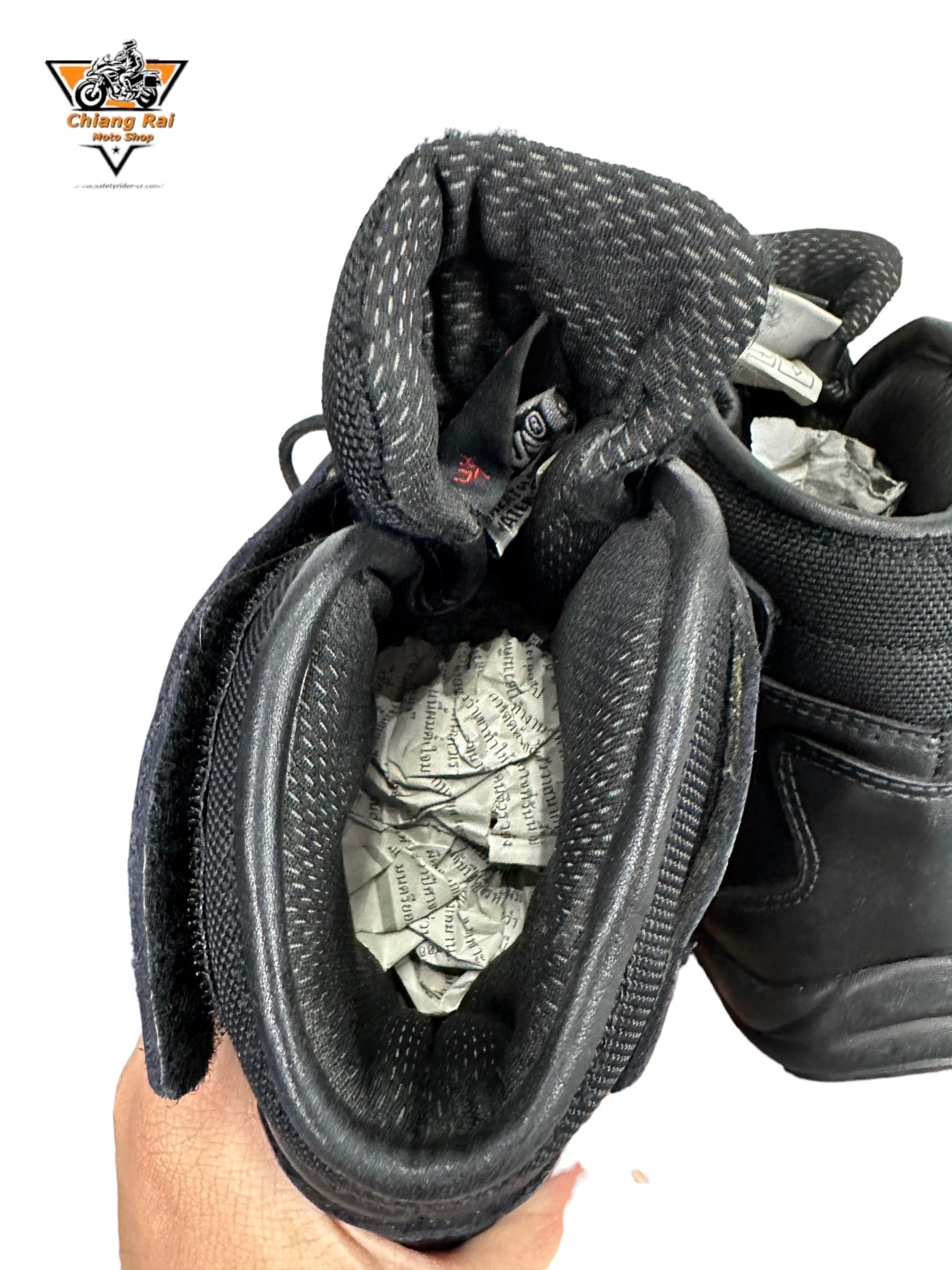 รองเท้าขี่มอเตอร์ไซด์( มือสอง) RCBS-308 Size ขนาดจากป้าย 41:EUR / 7:UK / 25.4:Cm.(BUSE)