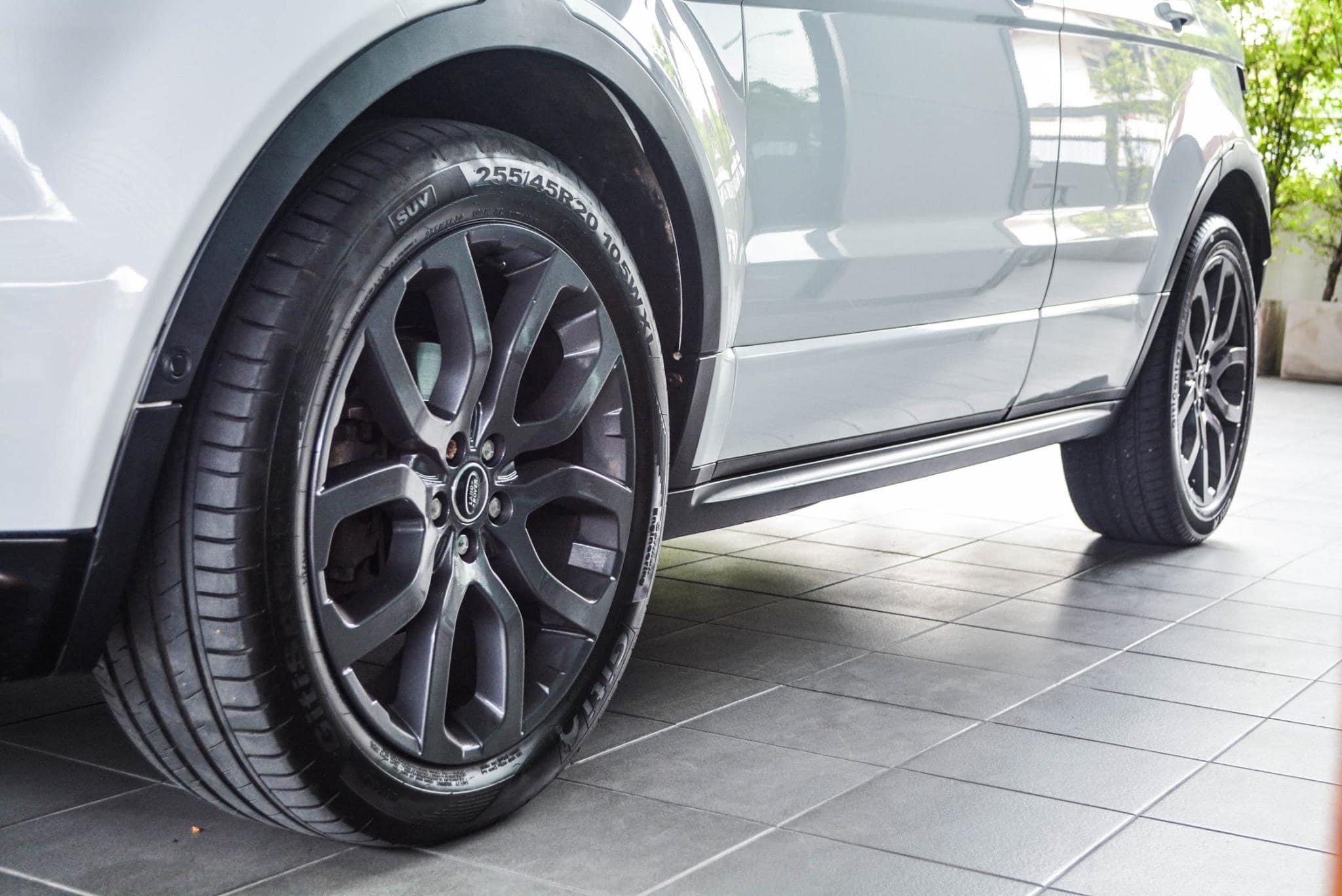 Land Rover Range Rover Evoque 2.2 SD4 TOP ปี 2013
