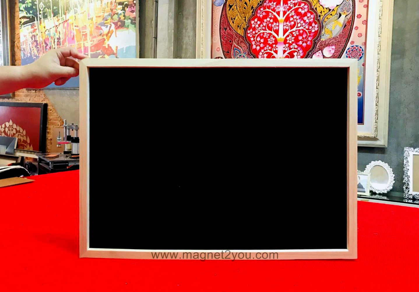 กระดานดำติดผนัง เลือกสีกรอบได้ ขนาด 40x60