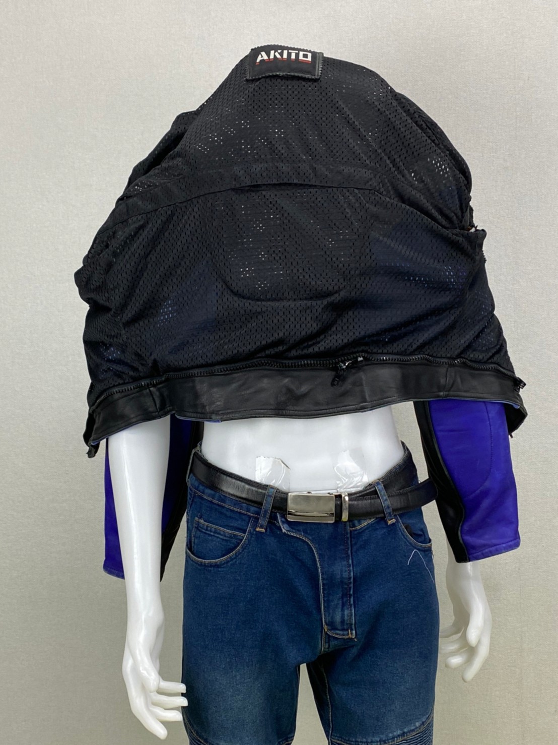 เสื้อการ์ดสำหรับขี่มอเตอร์ไซด์( มือสอง) RCSS 033: อก 42" ยาว 22" ** AKITO **