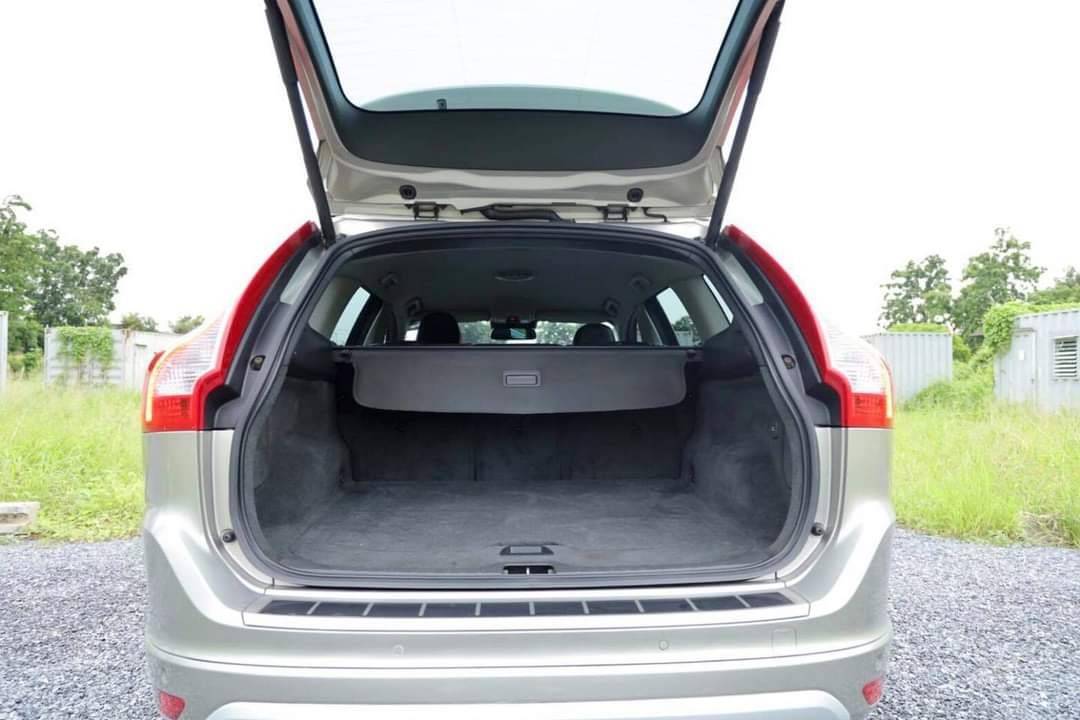 Volvo XC60 D4 Sport Crossover ปี 2014