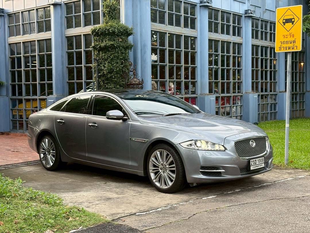 Jaguar XJ V8 5.0l portfolio (X351) ปี 2011