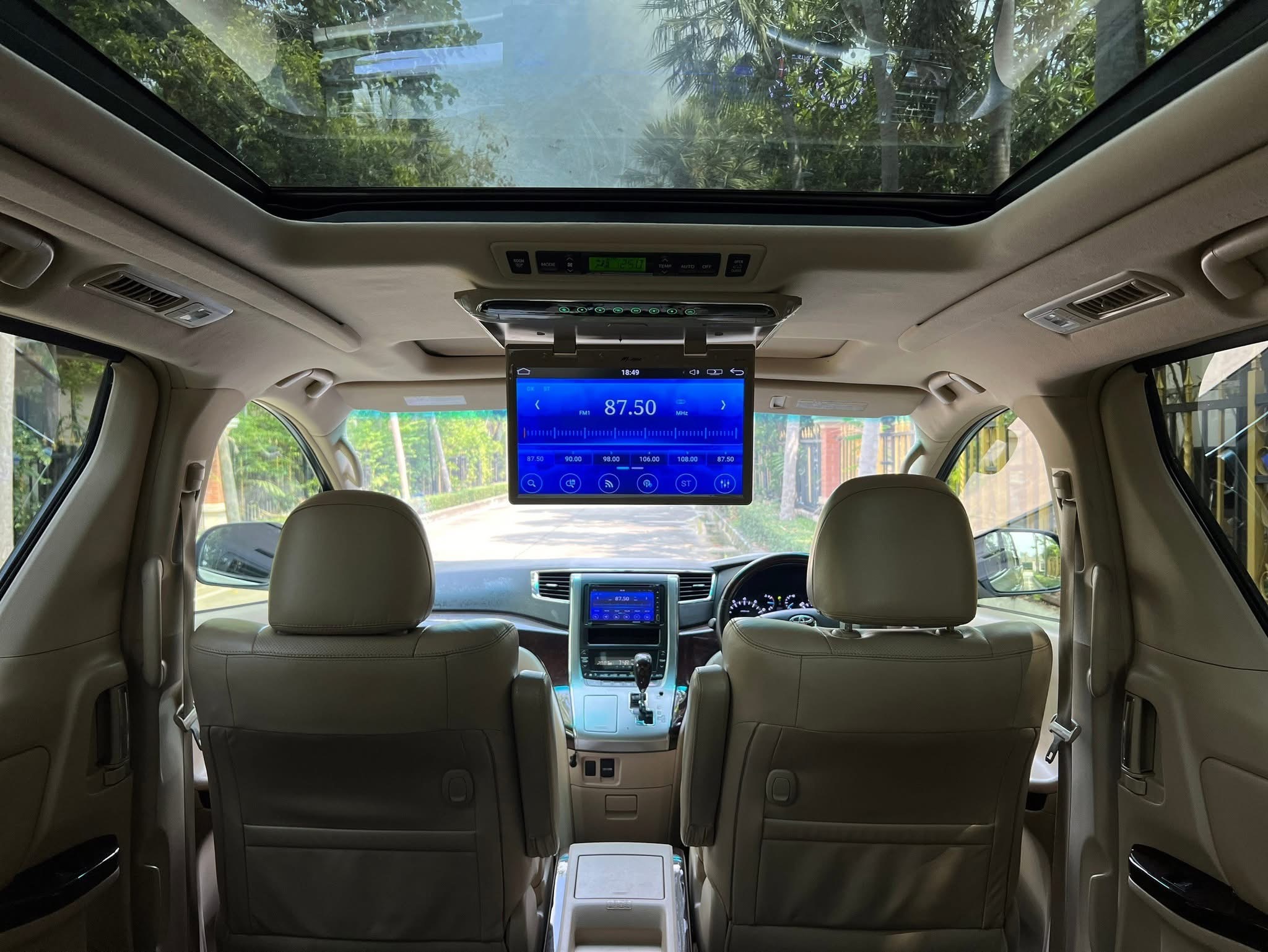 TOYOTA VELLFIRE 2.4 V ปี 2013
