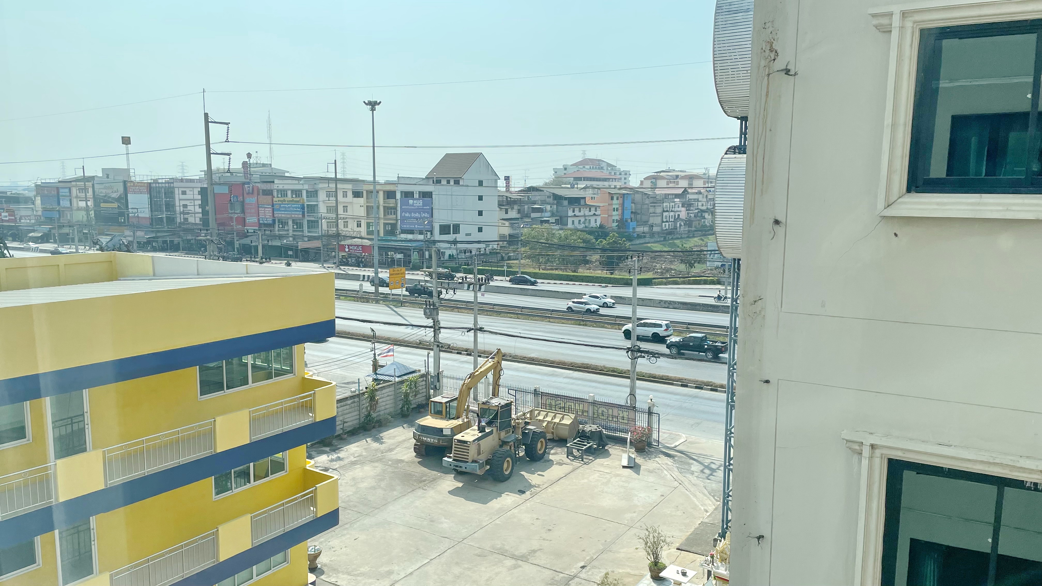 ให้เช่าคอนโด เอ็มที เพรส ทีจ ห้องมุม
