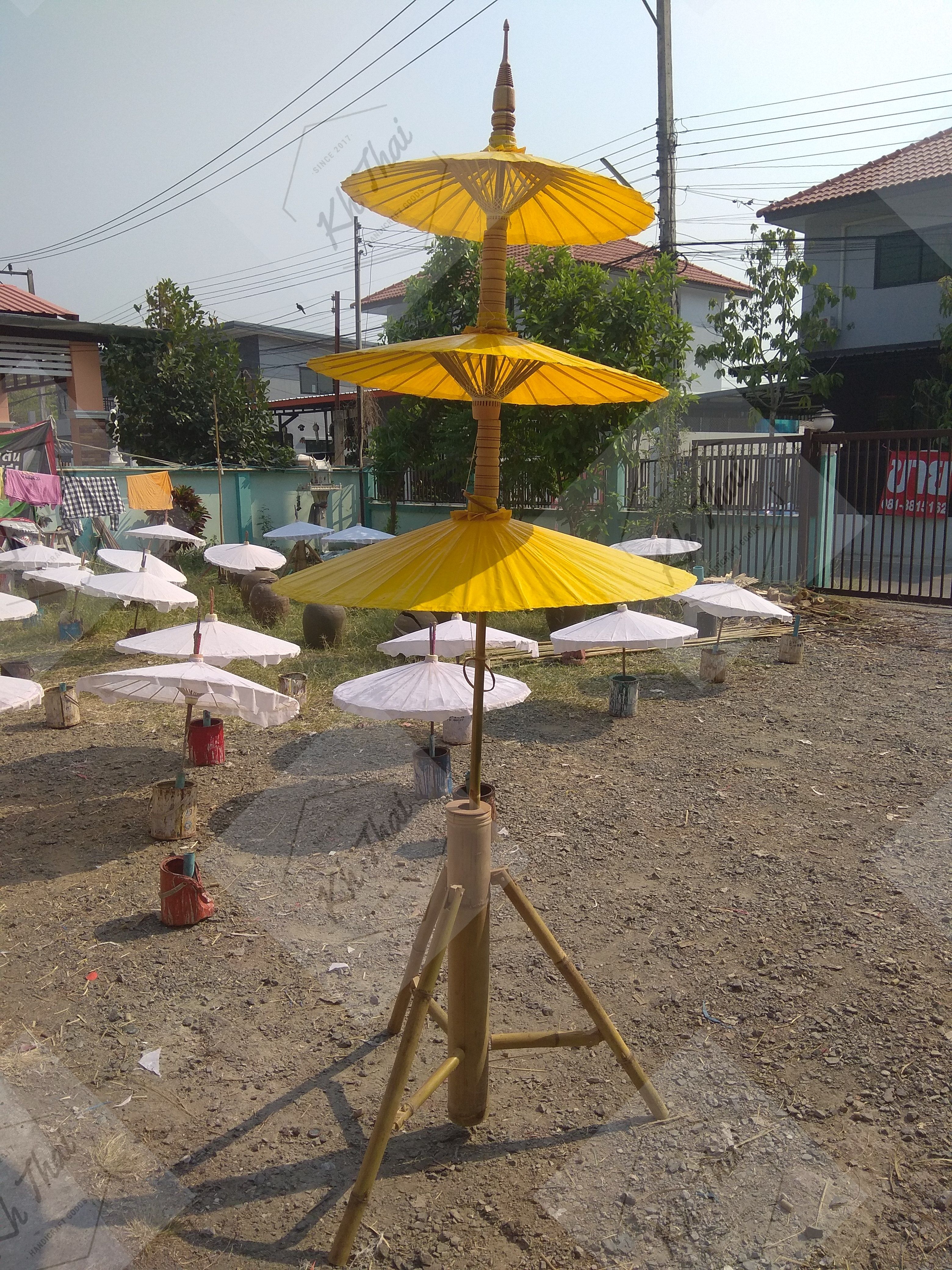 ร่มชั้นผ้าน้ำมัน สีเหลือง ขนาด 12 14 17 ตามลำดับ พร้อมขาตั้ง ใช้งานได้ทันที