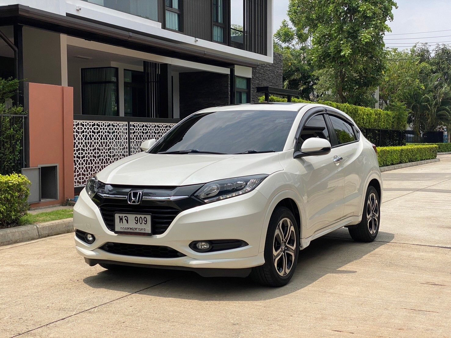 HONDA HRV 1.8 EL หลังคาแก้ว ปี 2015