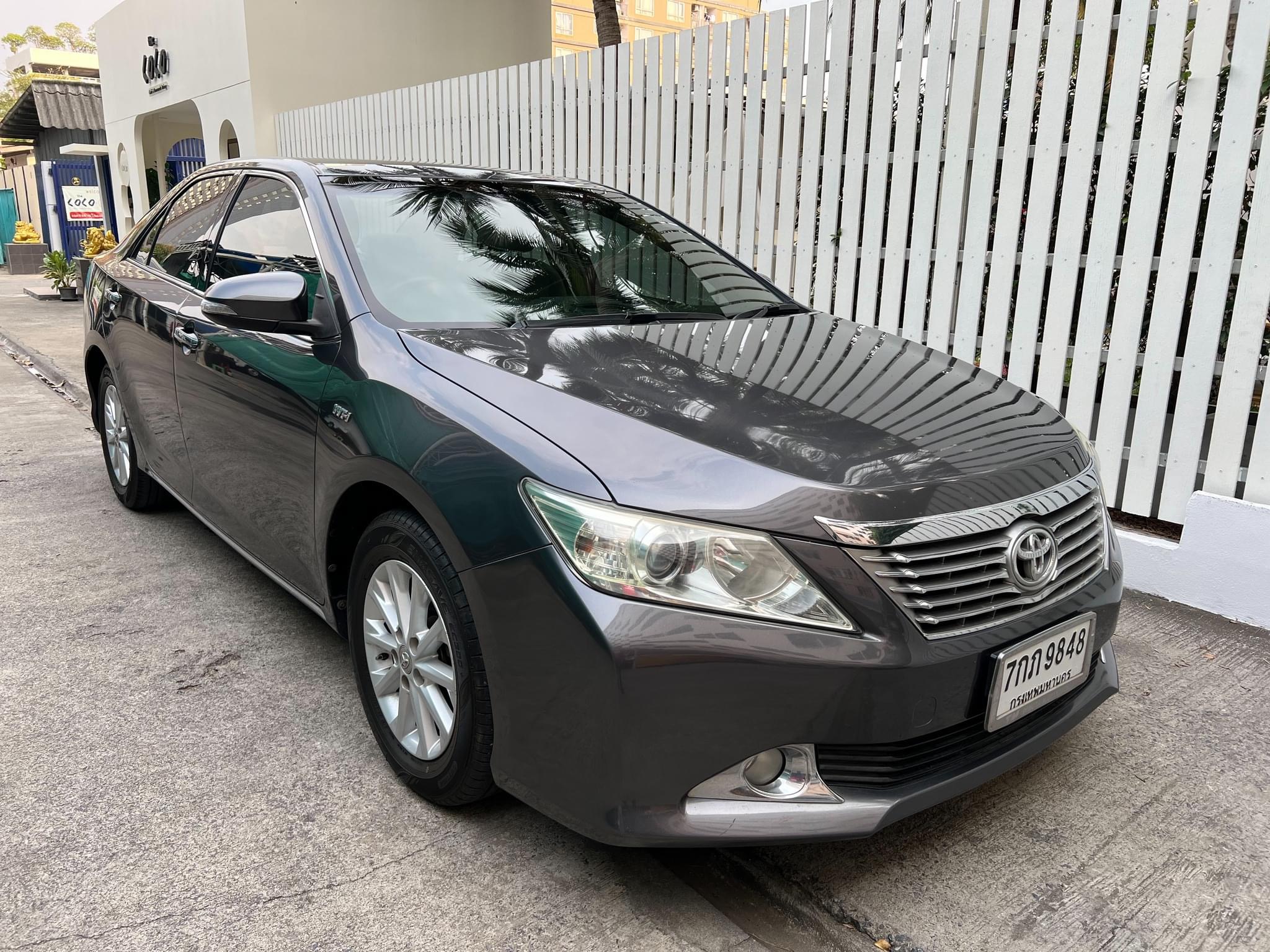 TOYOTA CAMRY 2.0G ปี 2012