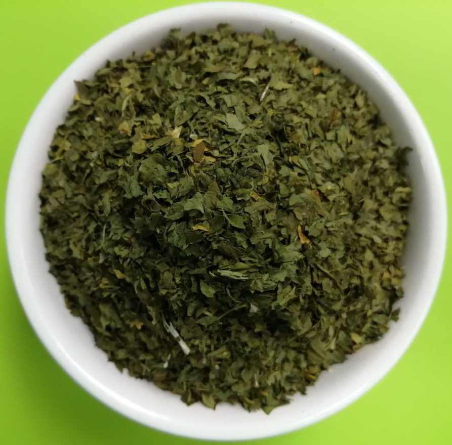 Parsley Flake 10-30 mm. (100%) (พาสเลย์เกล็ด 10-30 มม. (100%)