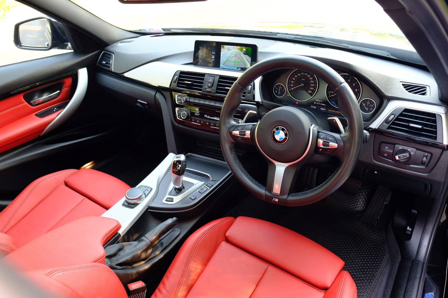 ขาย BMW 330e M-Sport ปี 2017