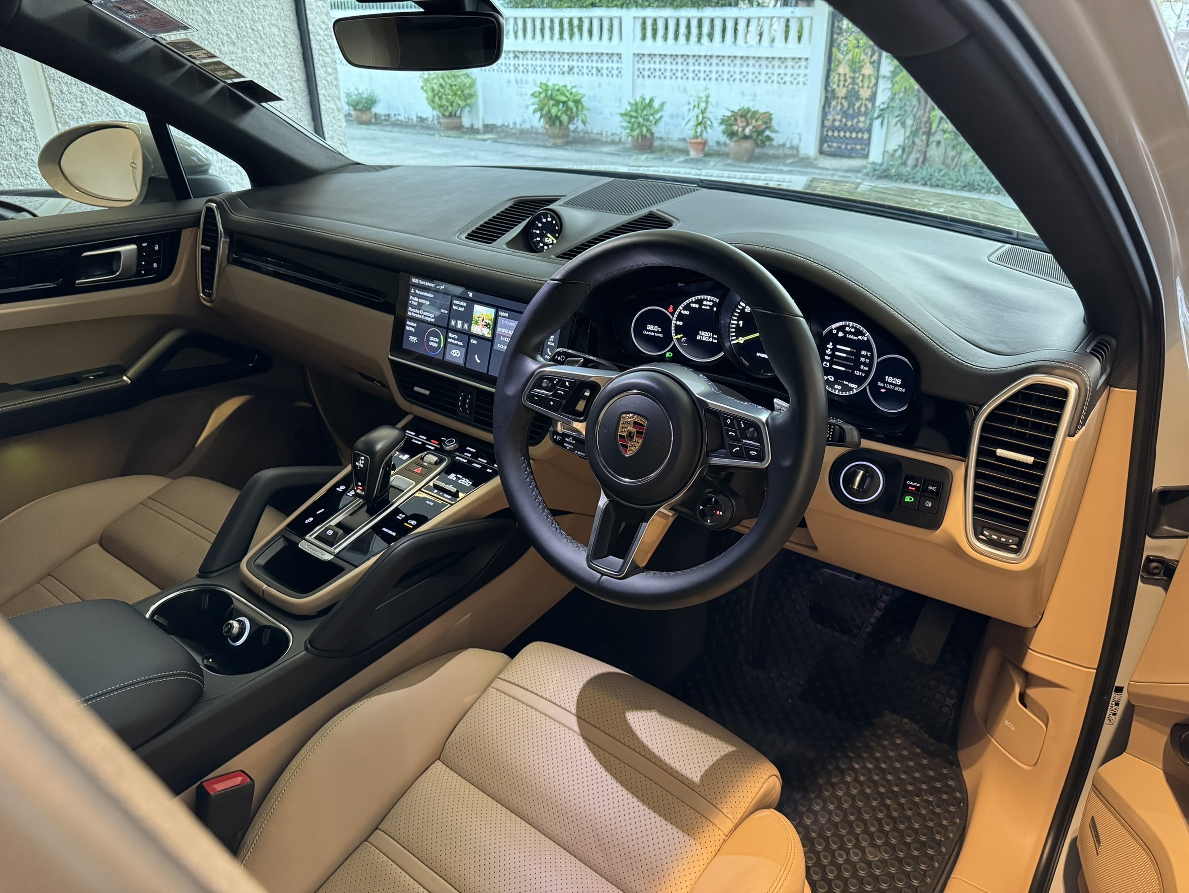 Porsche Cayenne Coupe ปี 2020