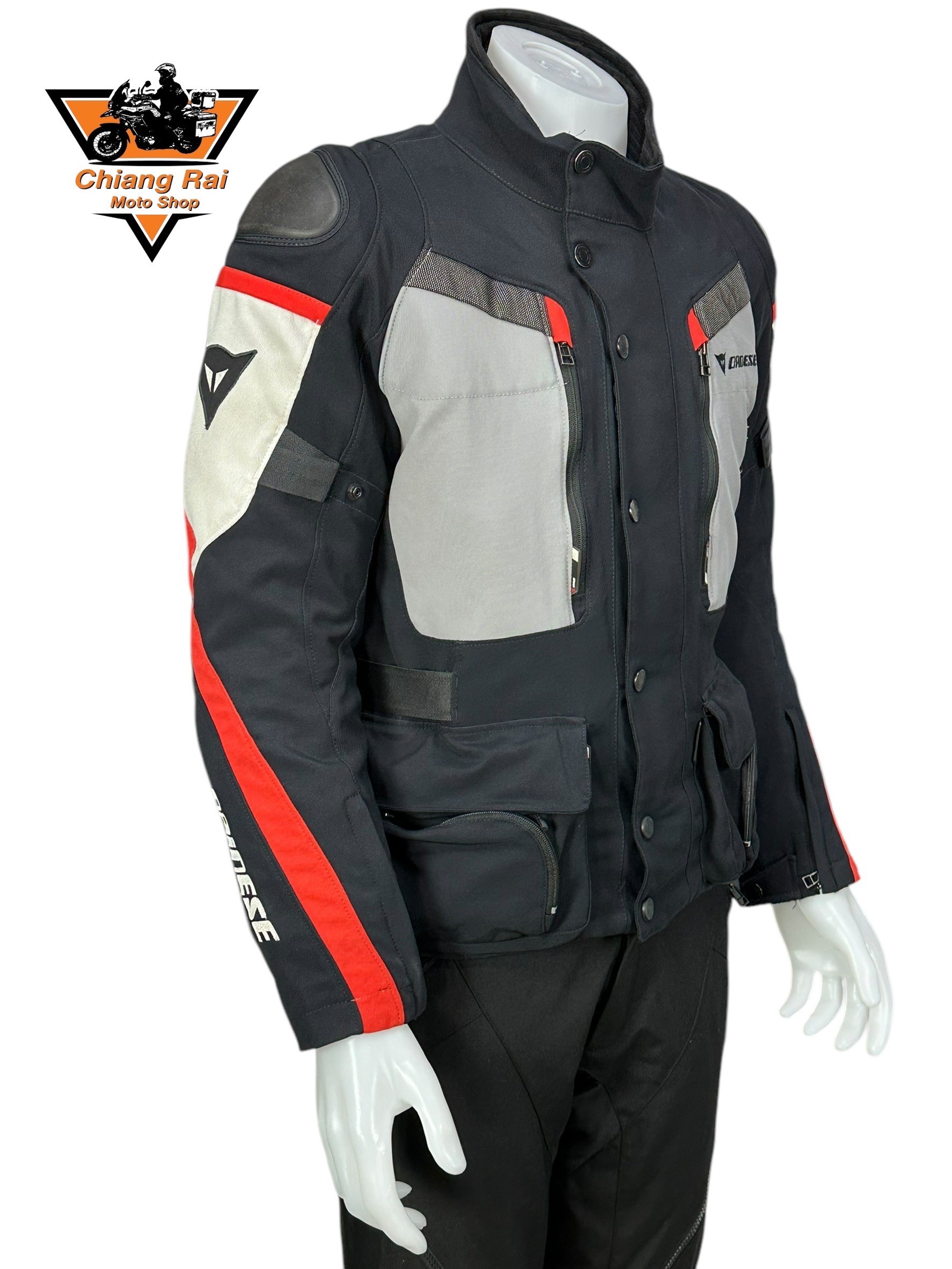 ชุดสำหรับขี่มอเตอร์ไซด์ (มือสอง) SET 027 ชุดทัวริ่ง เสื้อการ์ด + กางเกง ยี่ห้อ***dainese***