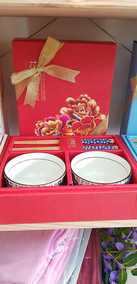 เซ็ตของขวัญ ของรับไหว้ ของขวัญปีใหม่ ของขวัญเกษียณอายุ ชุดชามตะเกียบญี่ปุ่น 2 ชิ้น พร้อมแพคเกจ