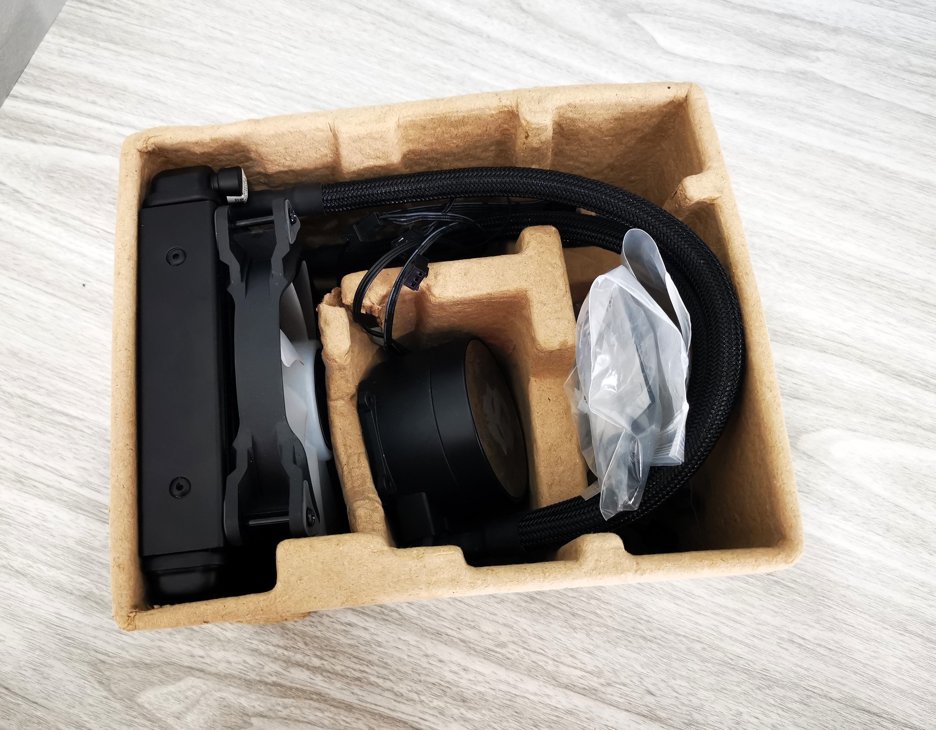 น้ำปิด Tsunami Coolman CM-120 ARGB