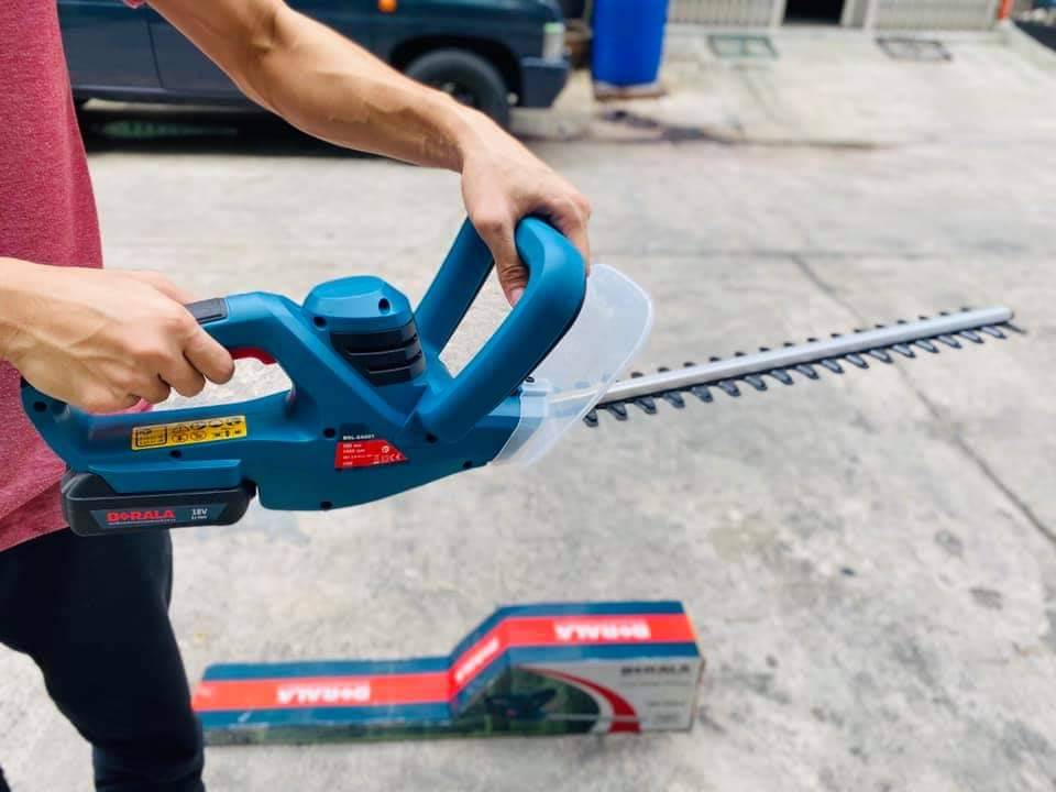 เครื่องตัดแต่งพุ่มไม้ไร้สาย BERALA รุ่น BRL-8A601