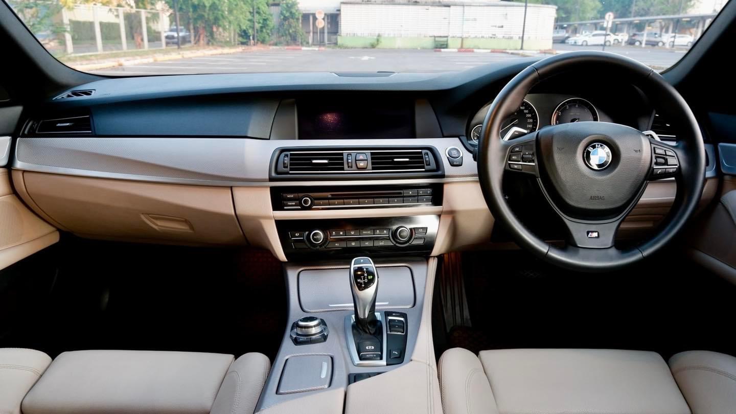 BMW F10 528i M-Sport Package ปี 2012