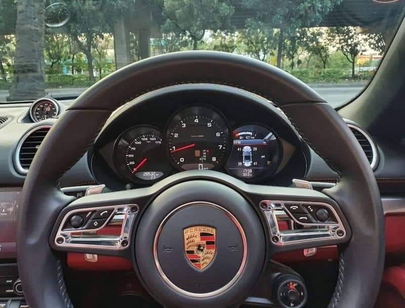 Porsche Boxster 718 ปี2017
