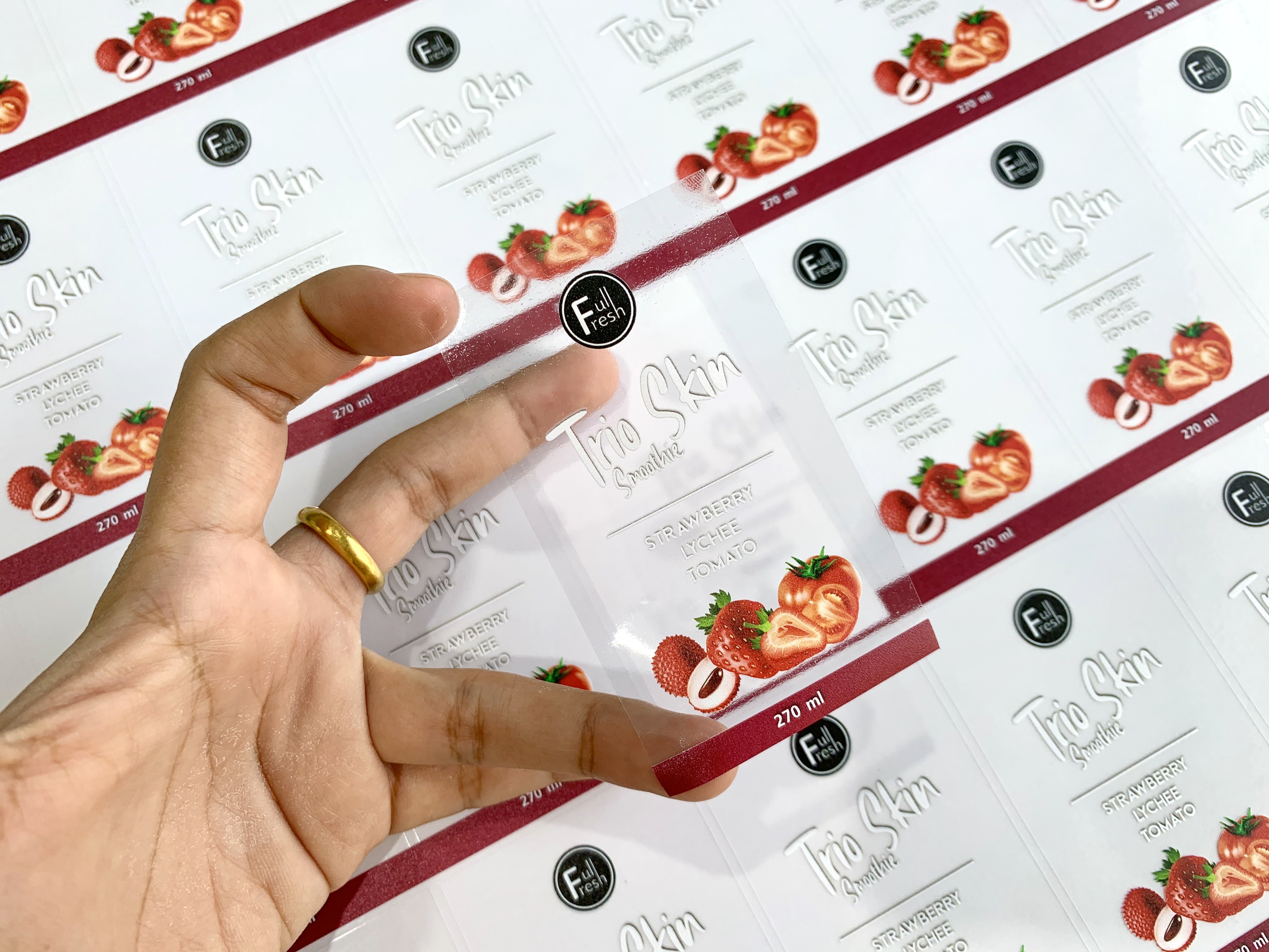 สติ๊กเกอร์ใสรองพื้นหมึกขาว หมึกขาว พิมพ์หมึกขาว