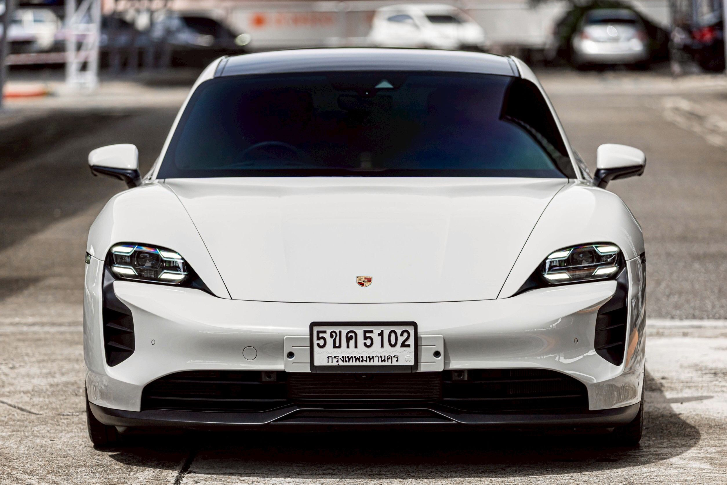 Porsche Taycan Crayon ปี 2023
