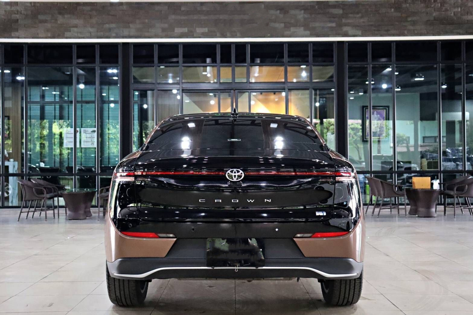 Toyota Crown 2.5 CROSSOVER G Advance ปี 2022
