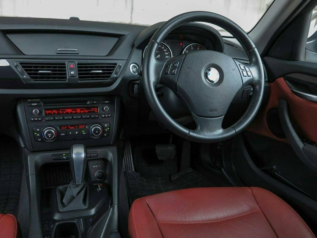 BMW X1 sDrive18i X-line ปี 2013