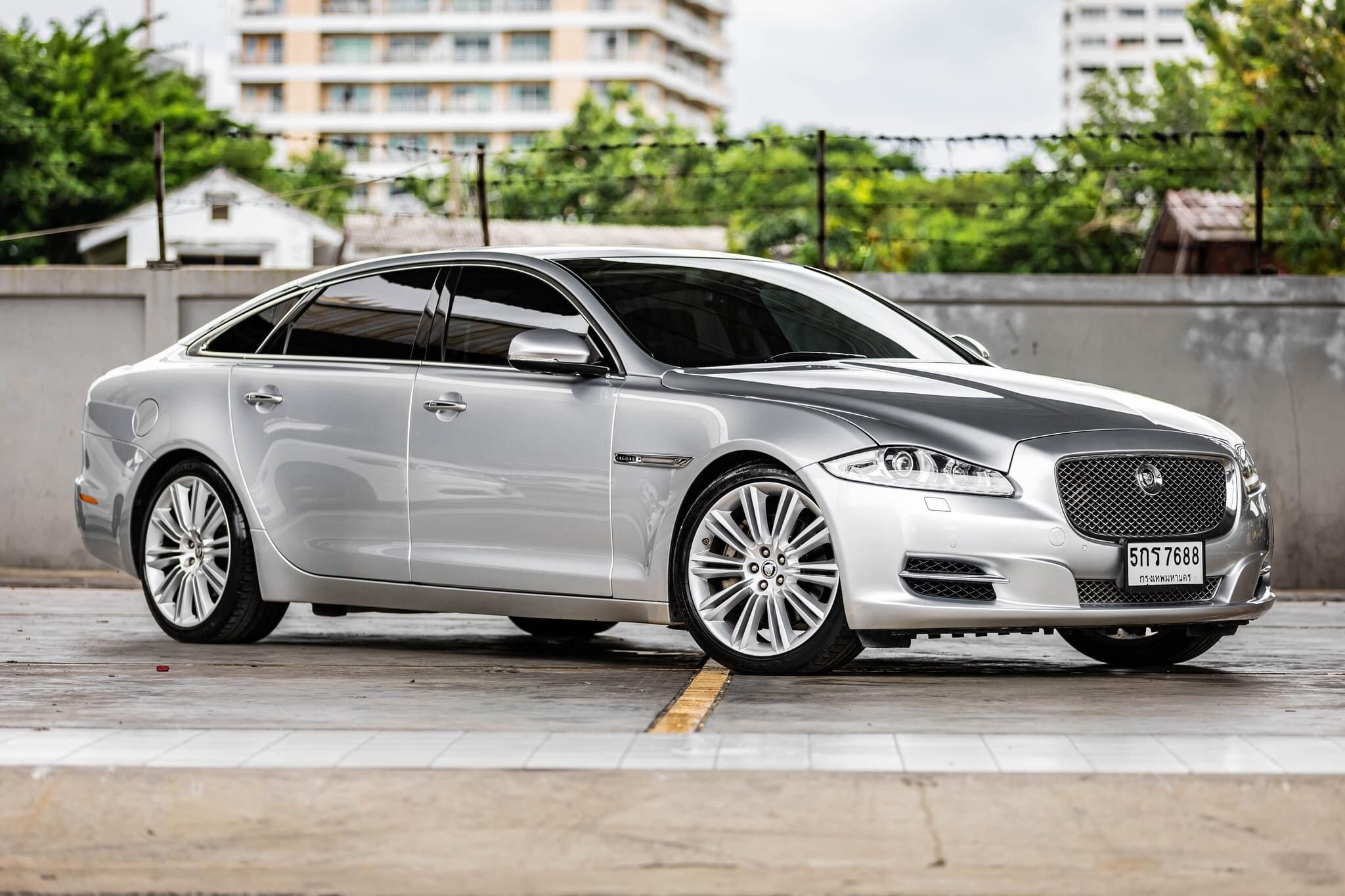 Jaguar XJL 3.0 Diesel Portfolio LWB ปี 2012