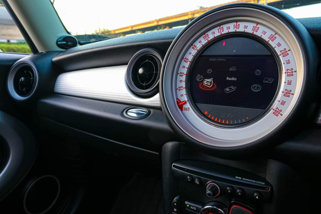 Mini Cooper S R56 Look 2 LCI ปี2014