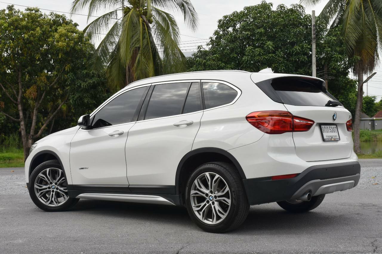 Bmw X1 sDrive18d ปี 2017